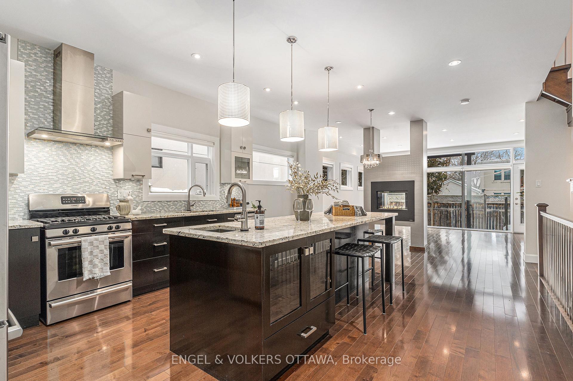 Photo 4 of 219 Carleton Avenue, Ottawa, Ottawa West/Tunneys Pasture — HOMEH
