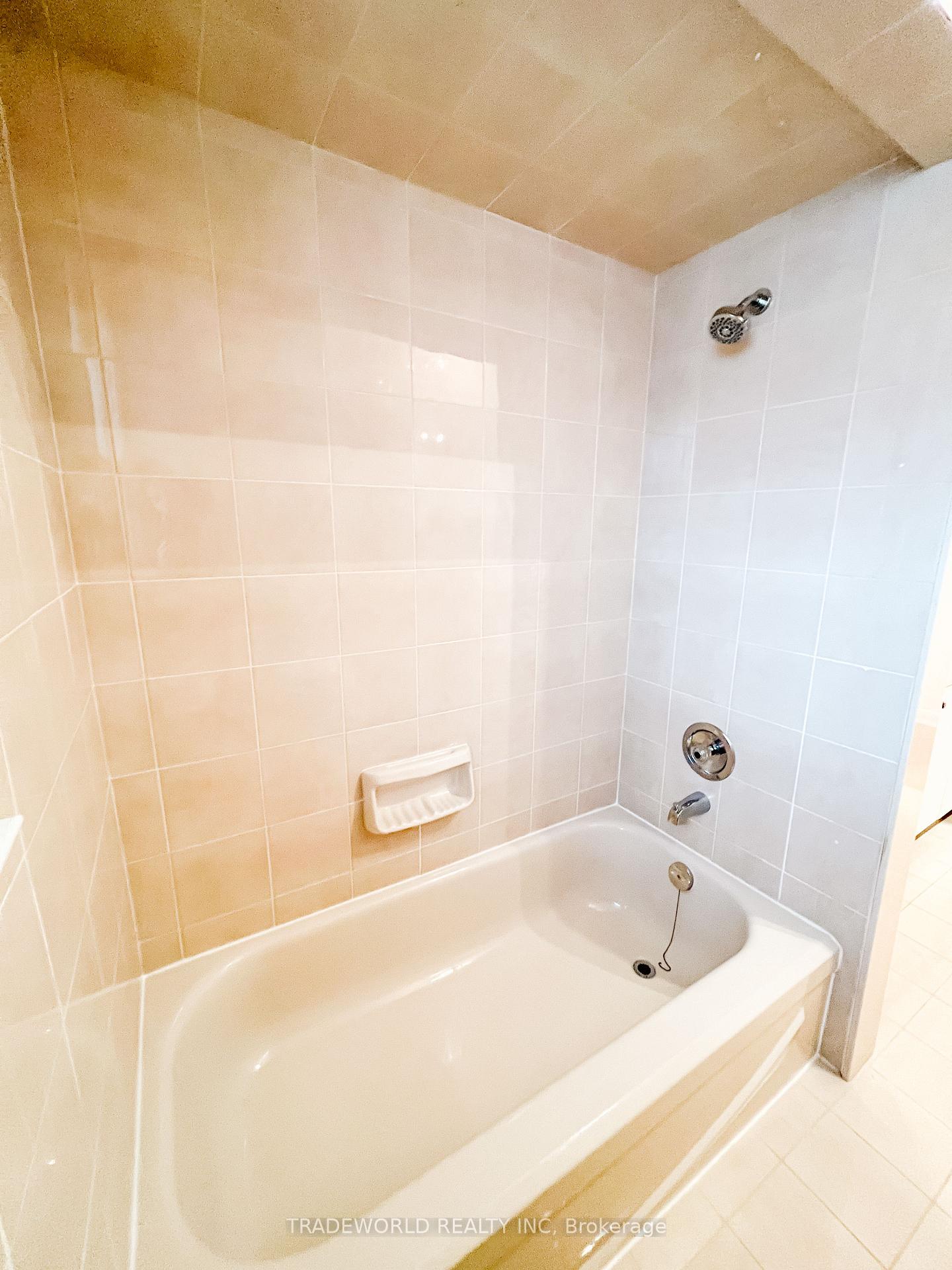 Photo 9 of Unit Upper, 4 Manorhampton Drive, Etobicoke, Willowridge-Martingrove-Richview — HOMEH