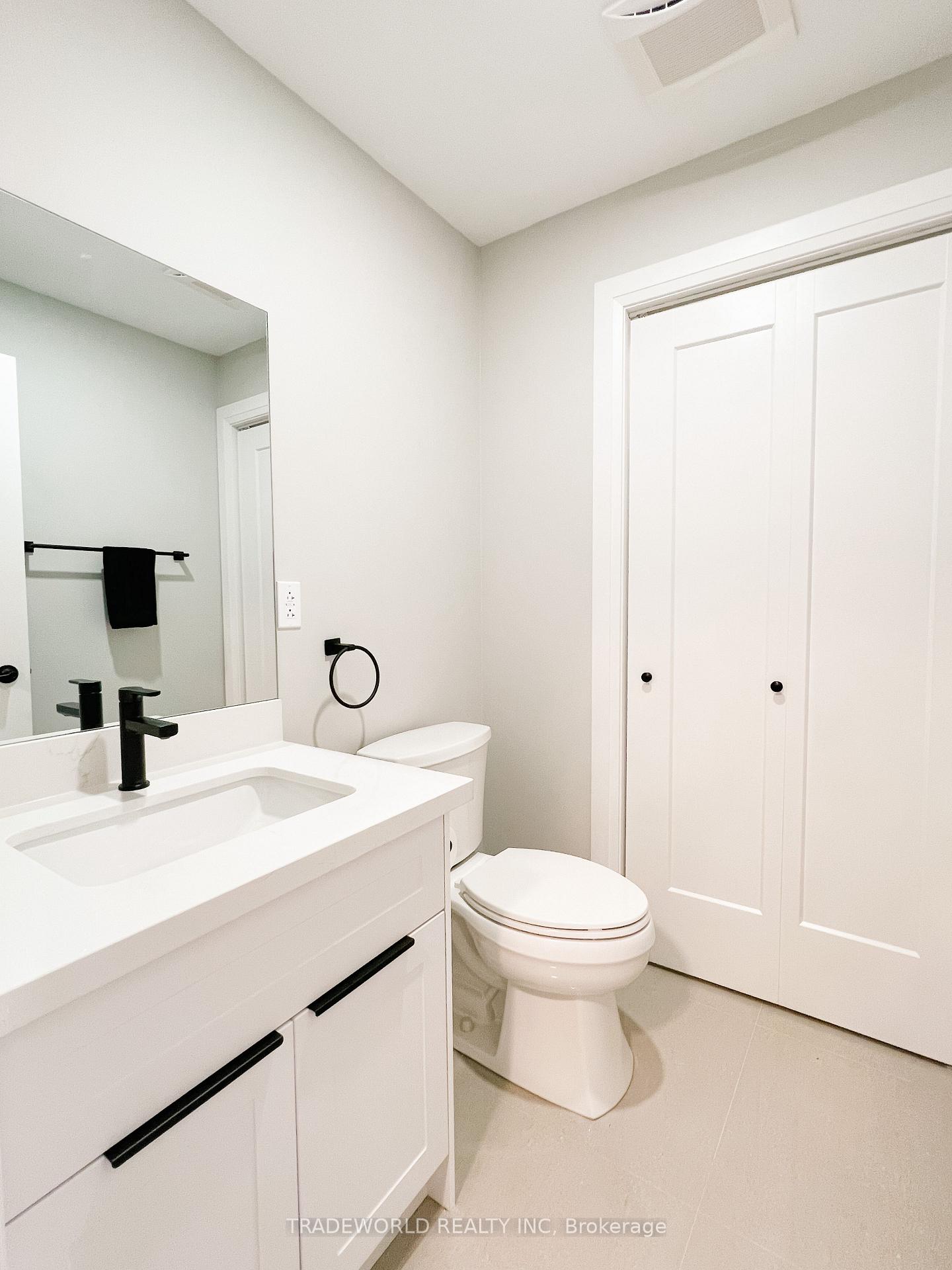Photo 13 of Unit Upper, 4 Manorhampton Drive, Etobicoke, Willowridge-Martingrove-Richview — HOMEH
