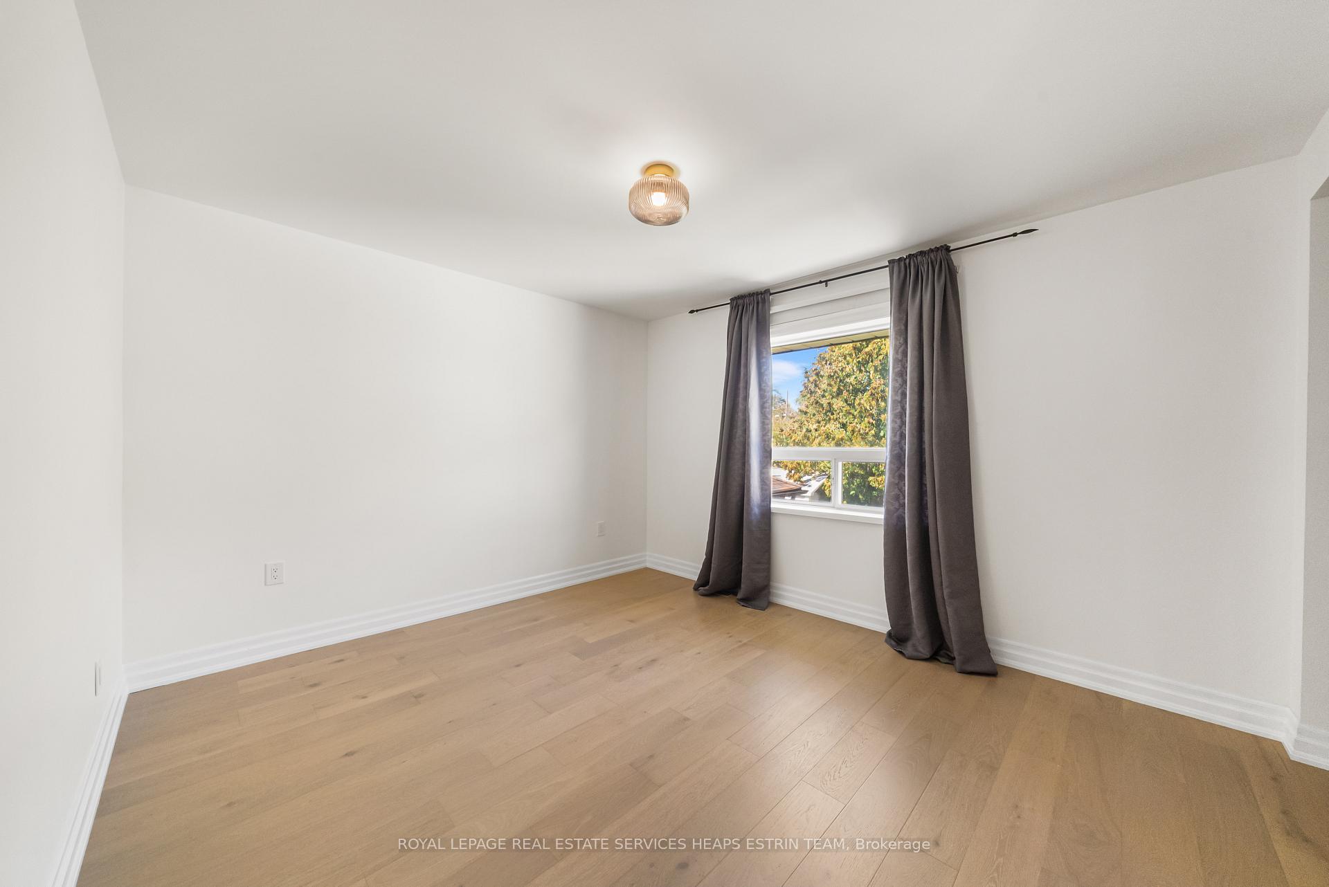 Photo 16 of 10 Golfdown Drive, Etobicoke, Elms-Old Rexdale — HOMEH