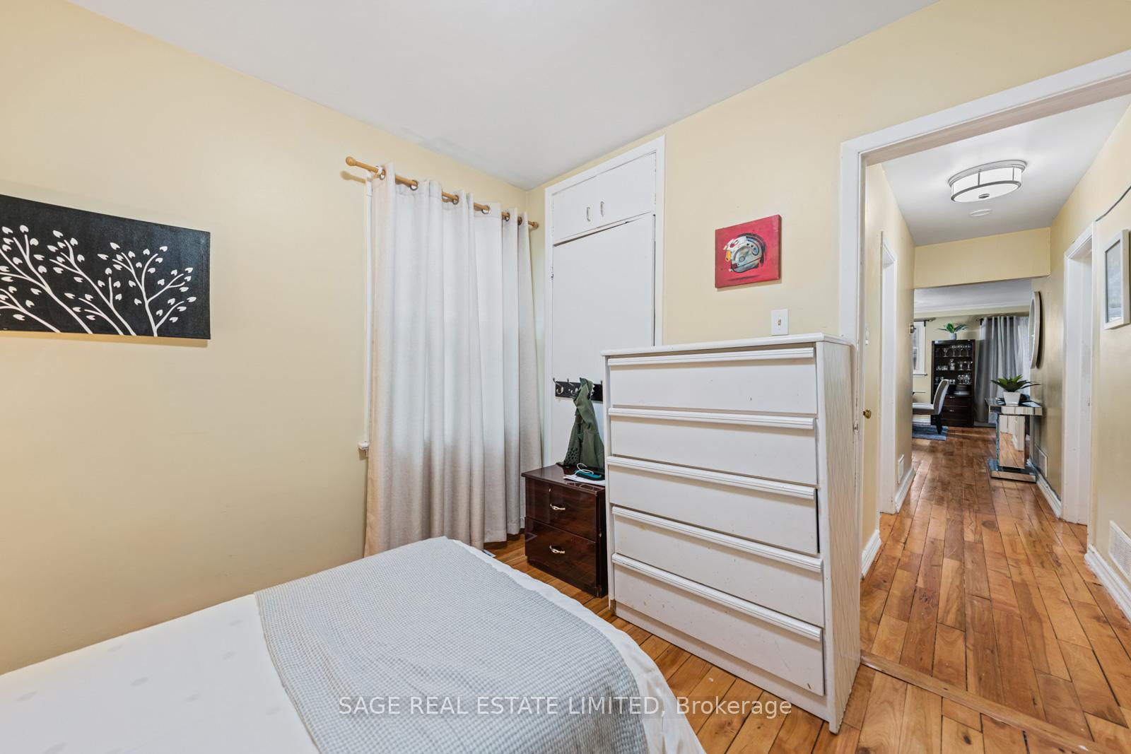 Photo 28 of 45 Dashwood Crescent, Etobicoke, Thistletown-Beaumonde Heights — HOMEH