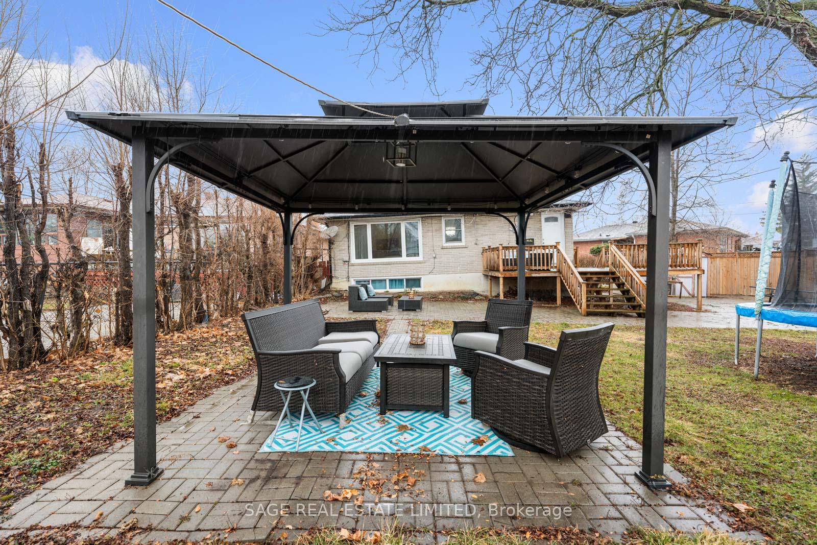 Photo 33 of 45 Dashwood Crescent, Etobicoke, Thistletown-Beaumonde Heights — HOMEH