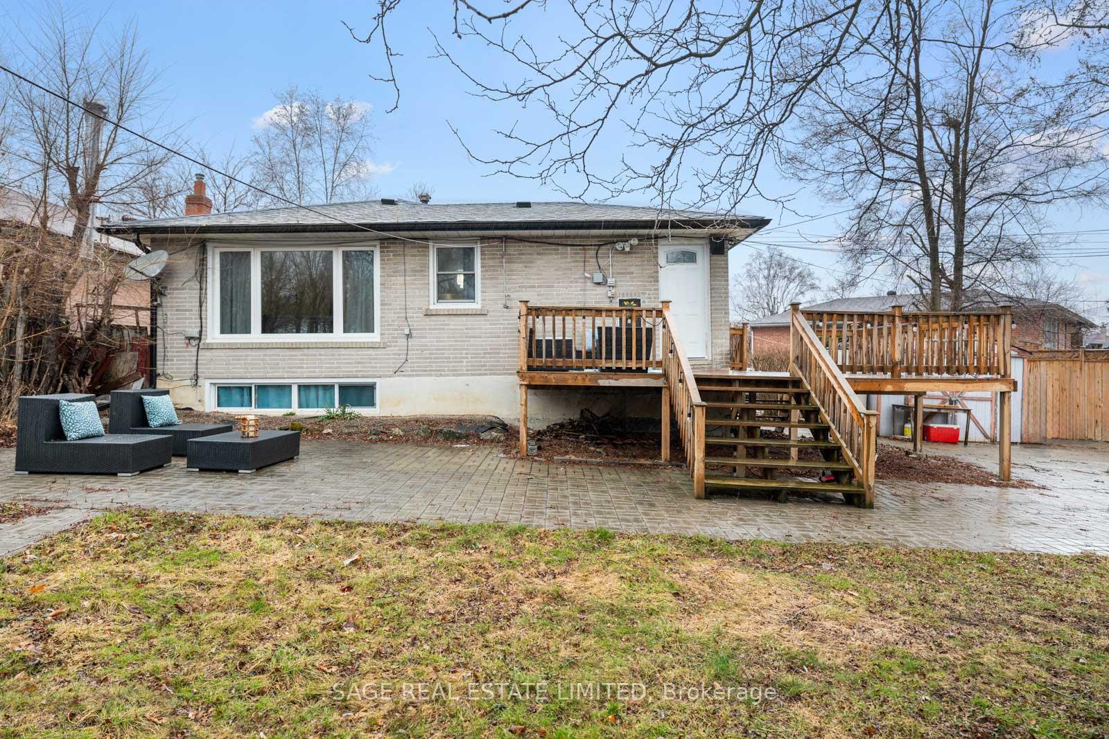 Photo 34 of 45 Dashwood Crescent, Etobicoke, Thistletown-Beaumonde Heights — HOMEH