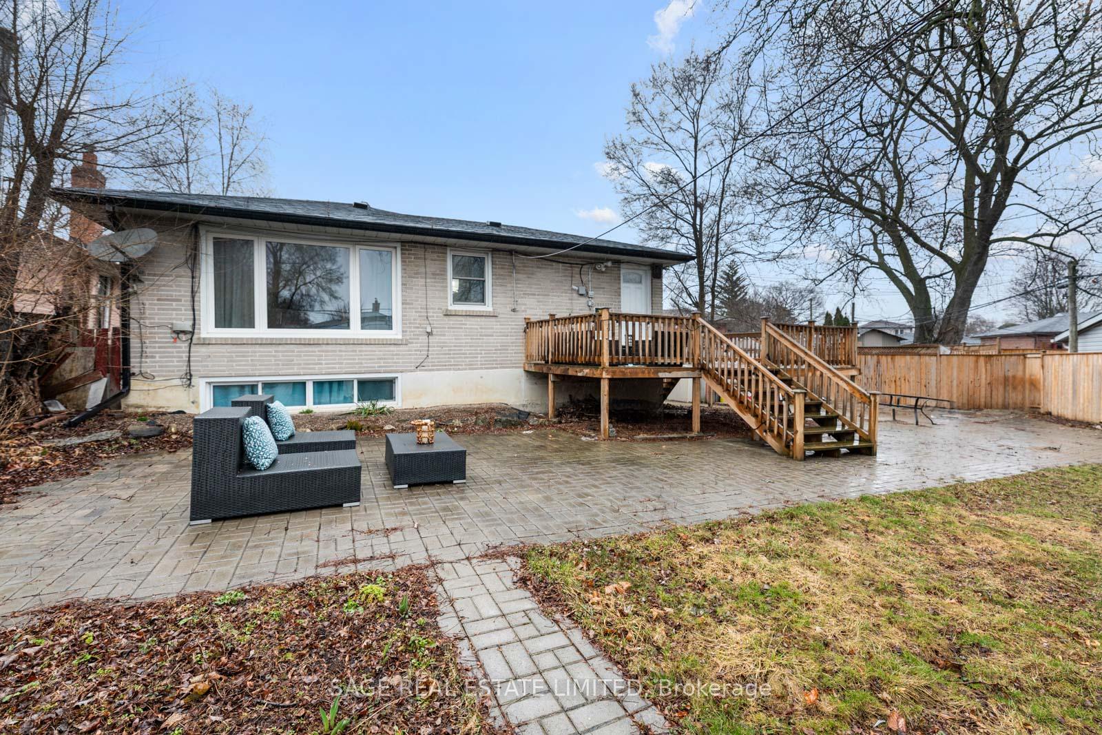 Photo 35 of 45 Dashwood Crescent, Etobicoke, Thistletown-Beaumonde Heights — HOMEH