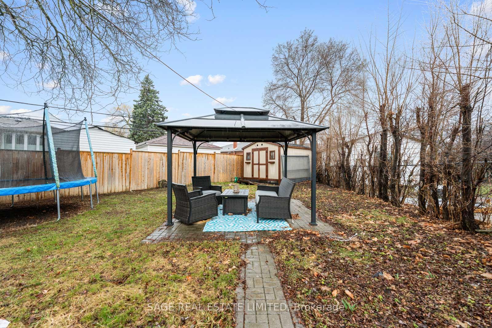 Photo 36 of 45 Dashwood Crescent, Etobicoke, Thistletown-Beaumonde Heights — HOMEH