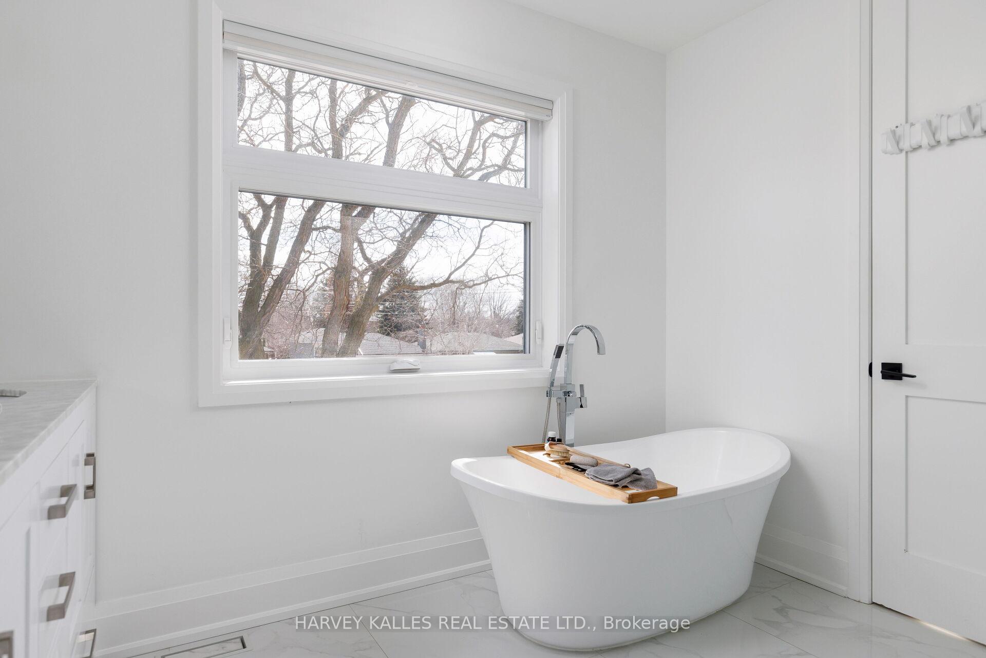 Photo 30 of 1 Benbow Road, Etobicoke, Kingsview Village-The Westway — HOMEH