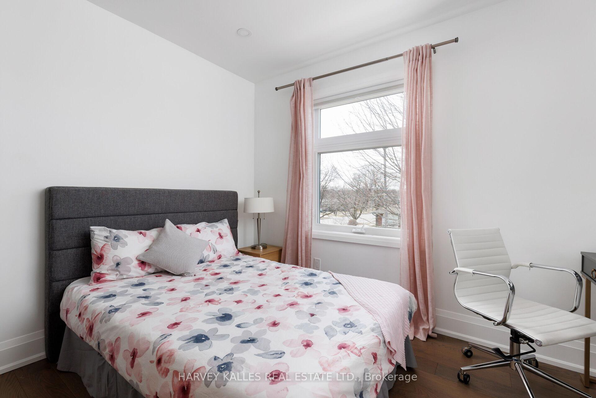 Photo 33 of 1 Benbow Road, Etobicoke, Kingsview Village-The Westway — HOMEH