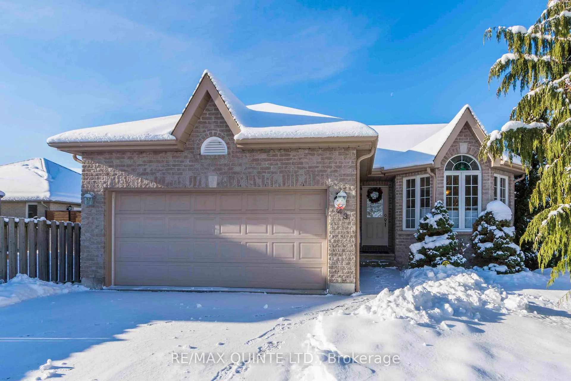 Photo 2 of 43 Gavey Street, Belleville, Thurlow Ward — HOMEH