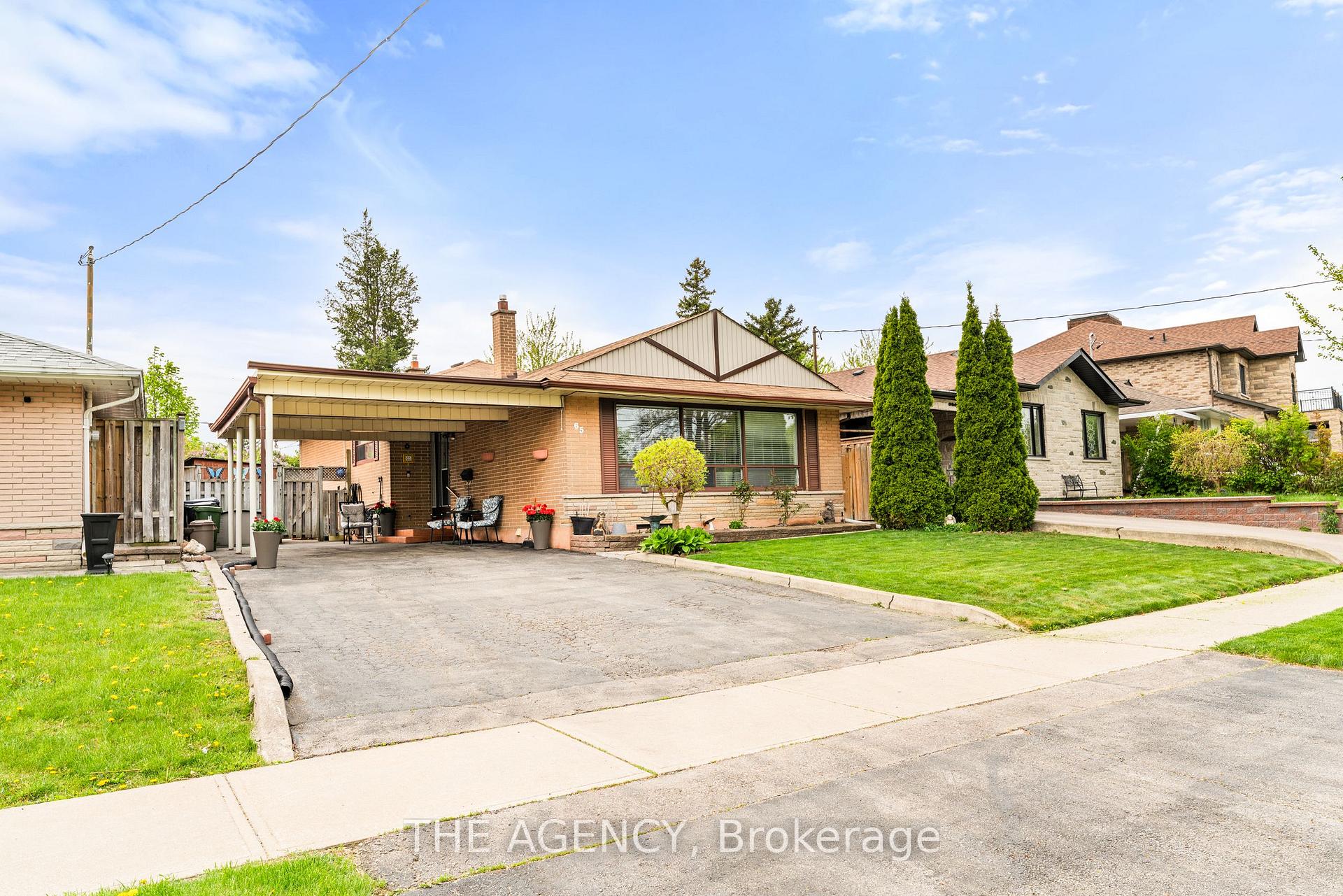 Photo 2 of 65 Barkwin Drive, Etobicoke, Thistletown-Beaumonde Heights — HOMEH