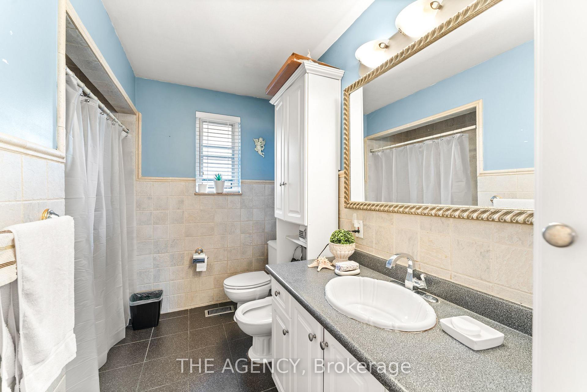 Photo 18 of 65 Barkwin Drive, Etobicoke, Thistletown-Beaumonde Heights — HOMEH