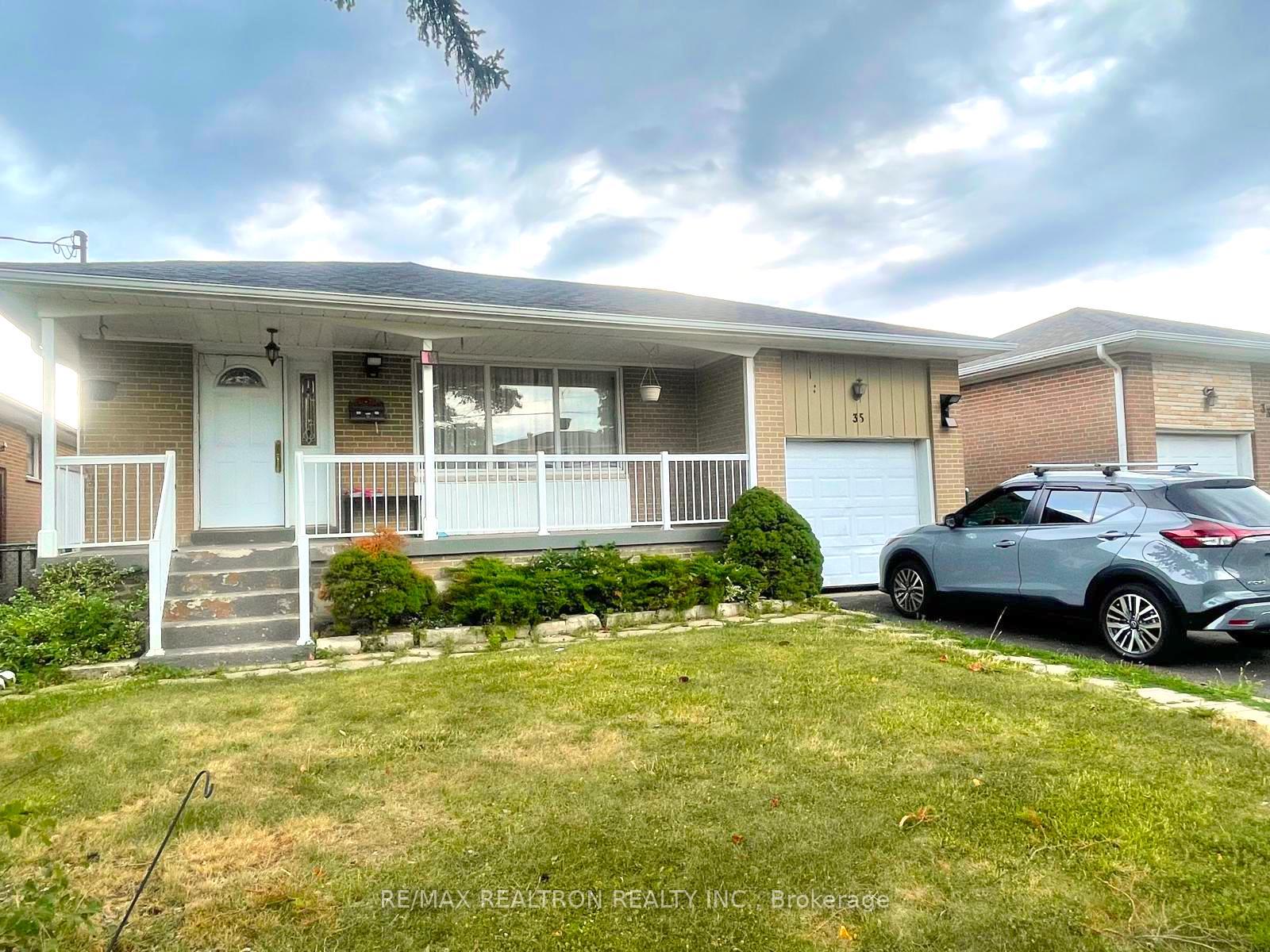 Photo 2 of 35 Kearney Drive, Etobicoke, West Humber-Clairville — HOMEH