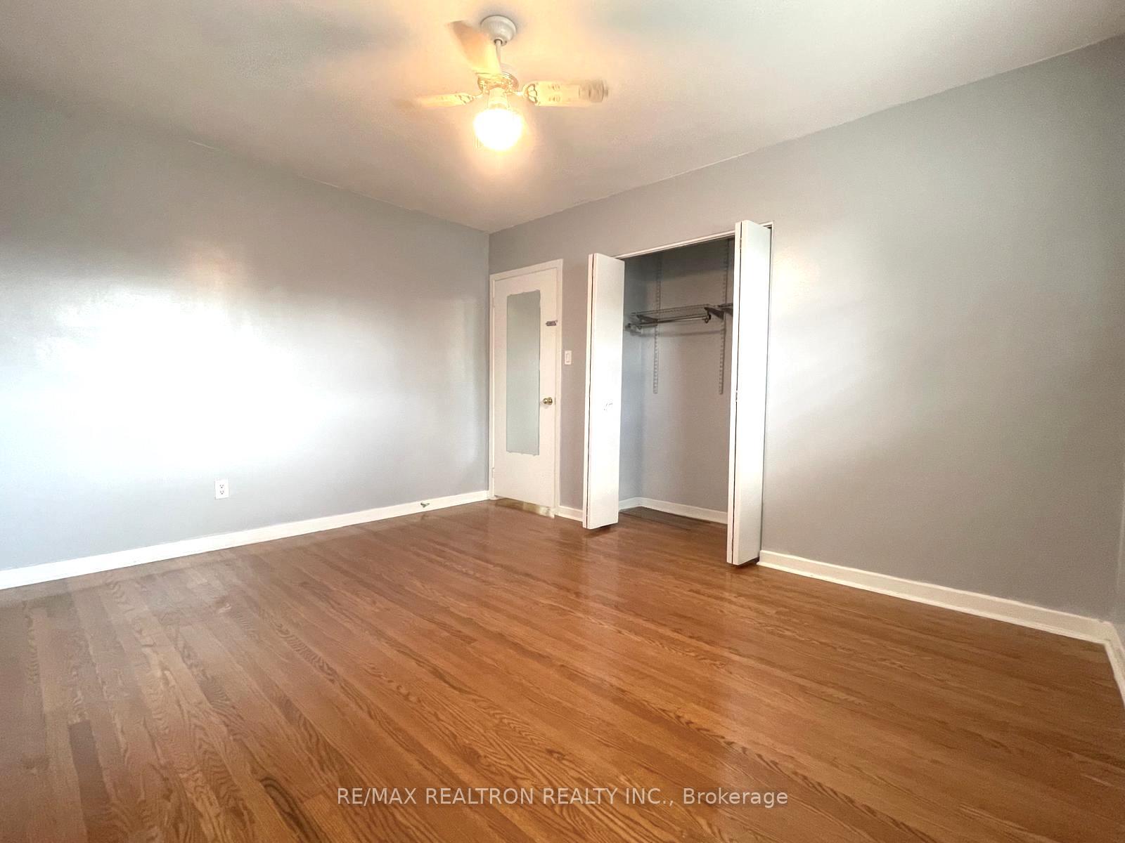Photo 10 of 35 Kearney Drive, Etobicoke, West Humber-Clairville — HOMEH