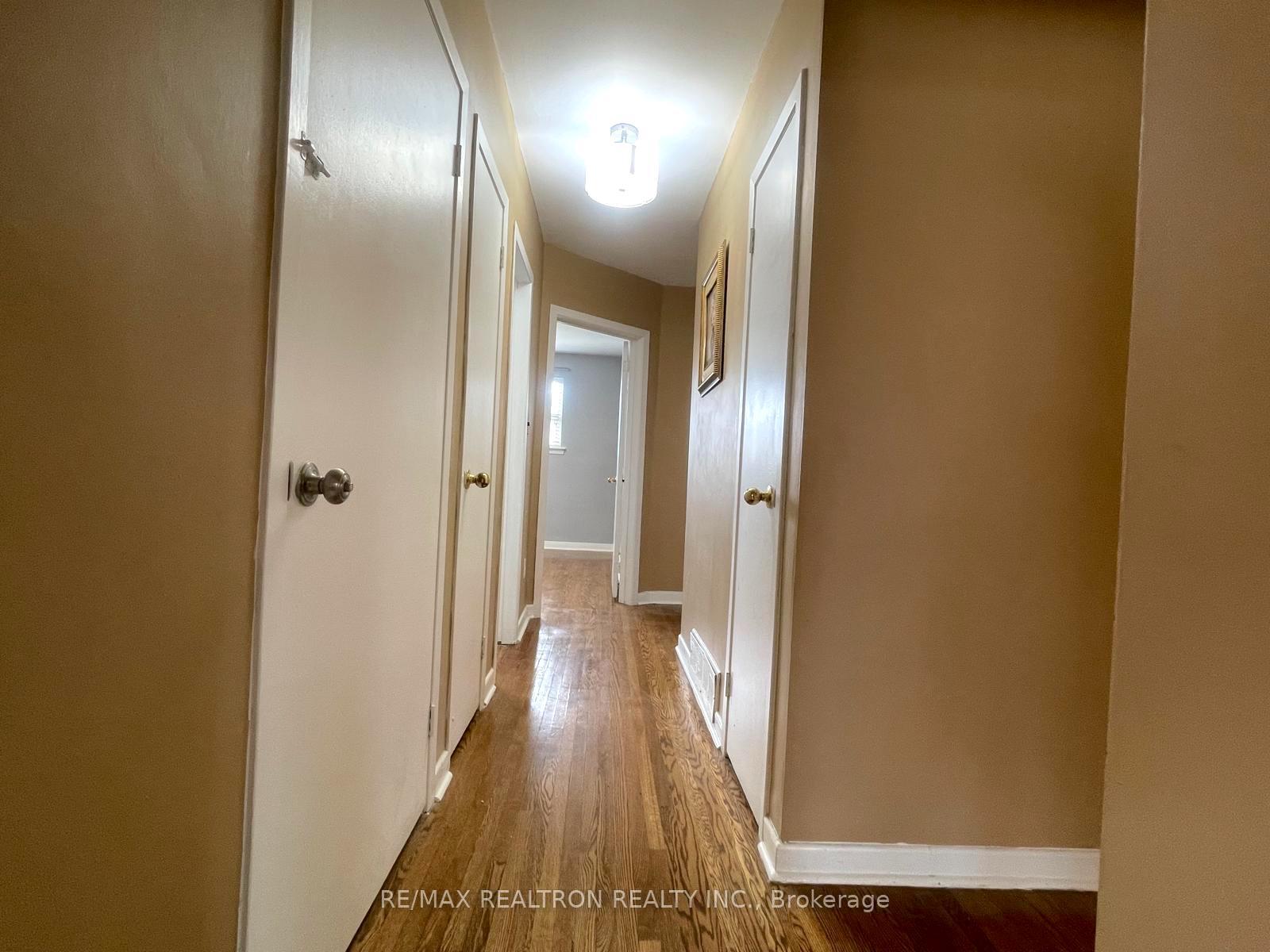 Photo 14 of 35 Kearney Drive, Etobicoke, West Humber-Clairville — HOMEH