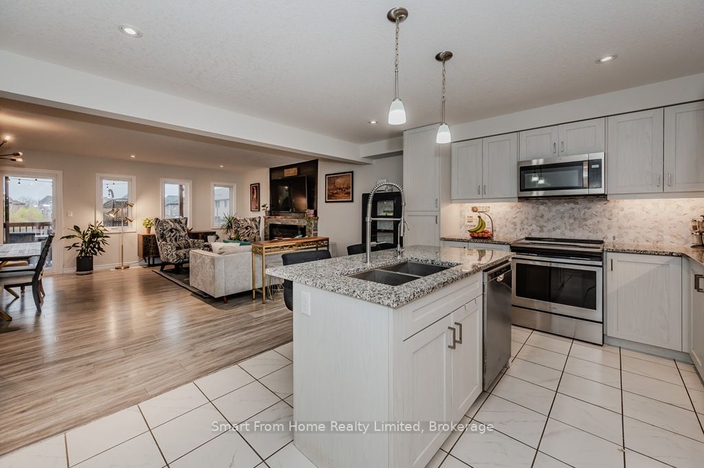 Photo 44 of 87 Hollybrook Trail, Kitchener — HOMEH