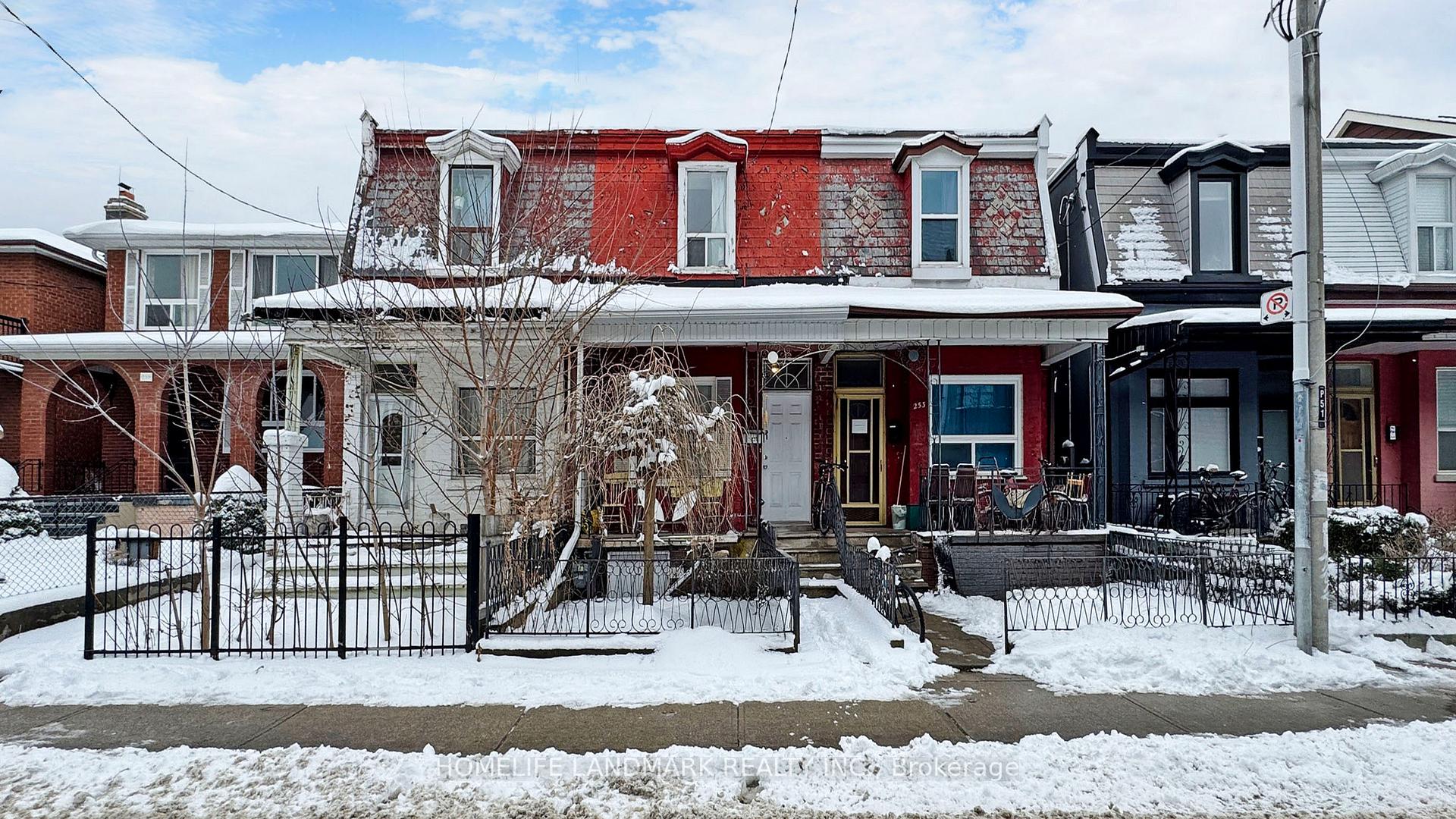 Photo 1 of Unit 2nd Fl, 255 Manning Avenue, Toronto, Palmerston-Little Italy — HOMEH