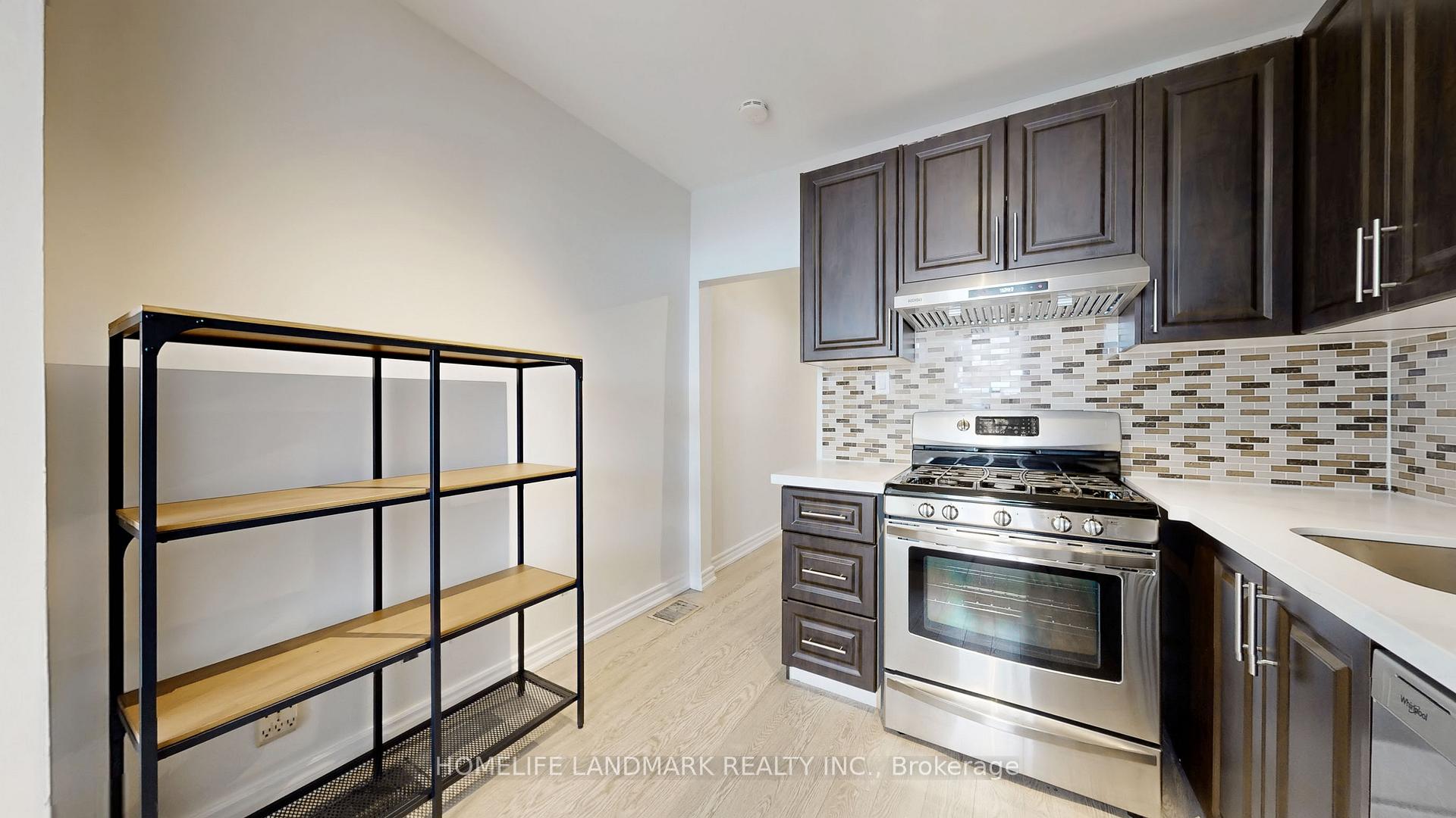Photo 4 of Unit 2nd Fl, 255 Manning Avenue, Toronto, Palmerston-Little Italy — HOMEH