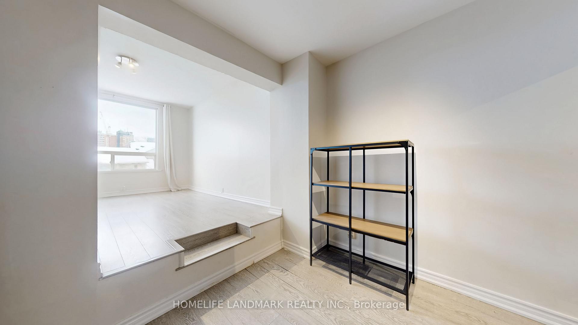 Photo 5 of Unit 2nd Fl, 255 Manning Avenue, Toronto, Palmerston-Little Italy — HOMEH