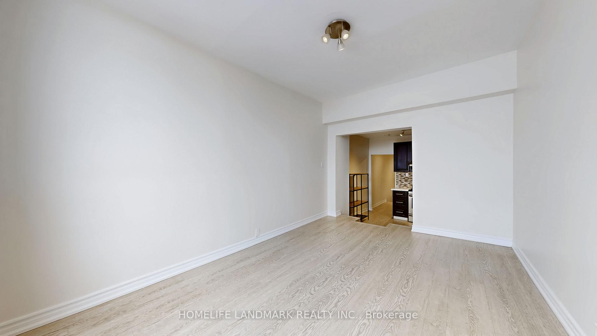 Photo 6 of Unit 2nd Fl, 255 Manning Avenue, Toronto, Palmerston-Little Italy — HOMEH