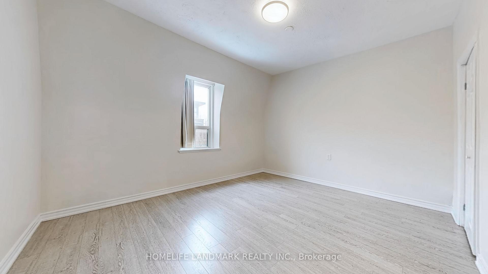 Photo 8 of Unit 2nd Fl, 255 Manning Avenue, Toronto, Palmerston-Little Italy — HOMEH
