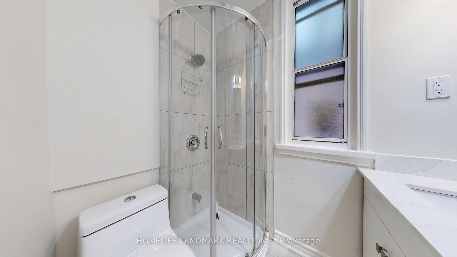 Photo 13 of Unit 2nd Fl, 255 Manning Avenue, Toronto, Palmerston-Little Italy — HOMEH