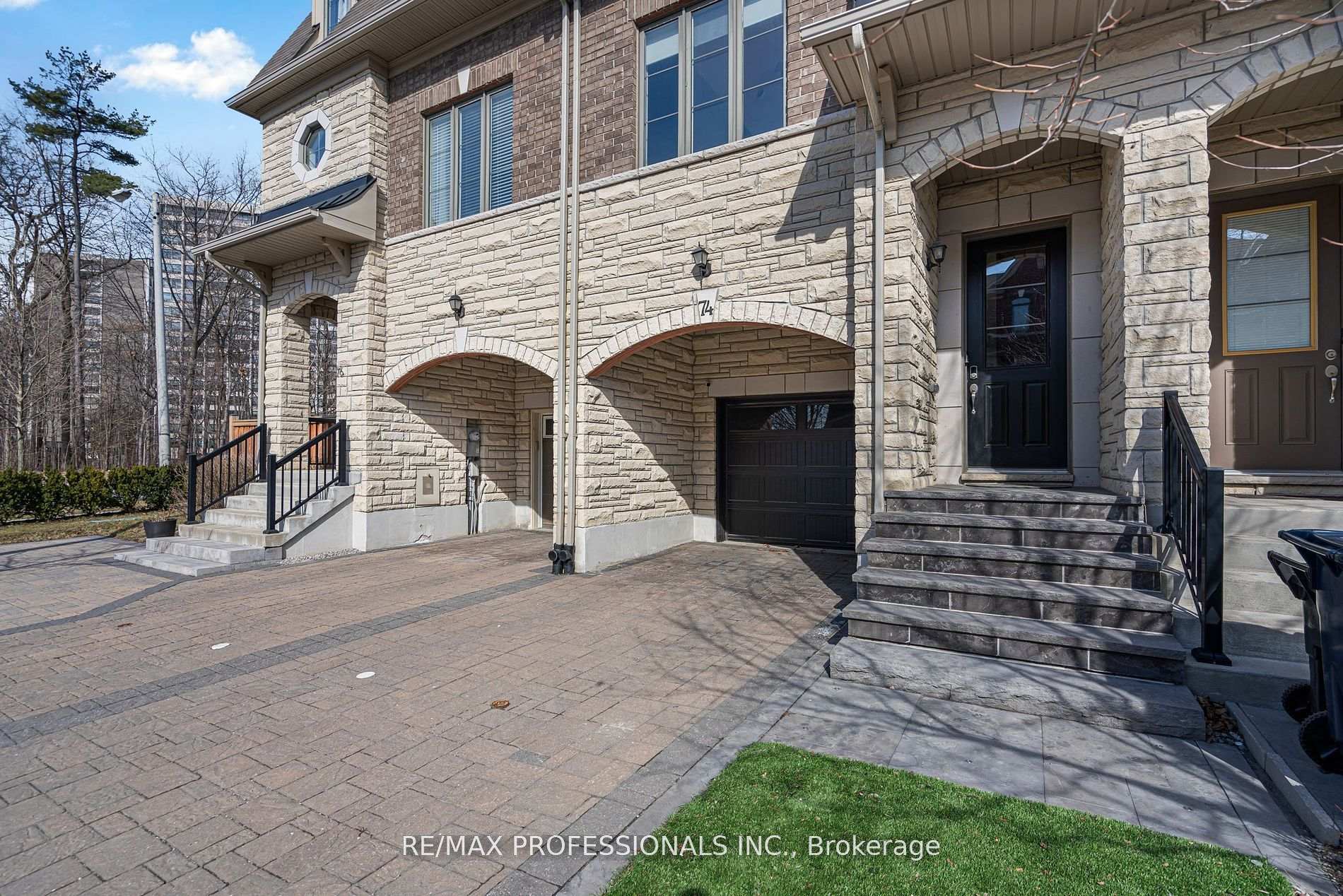 Front of 74 Dryden Way