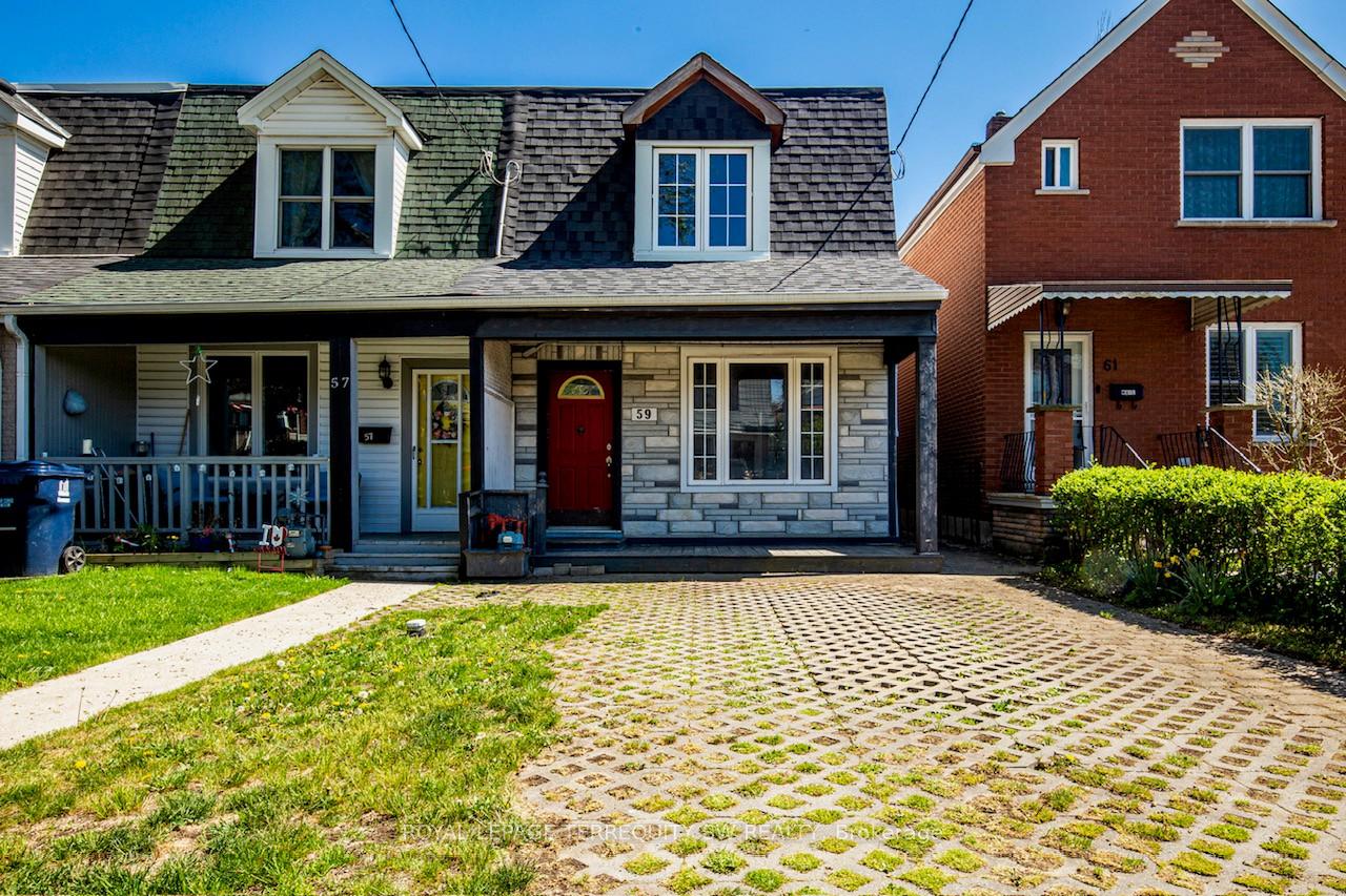 Front of 59 Vanevery Street