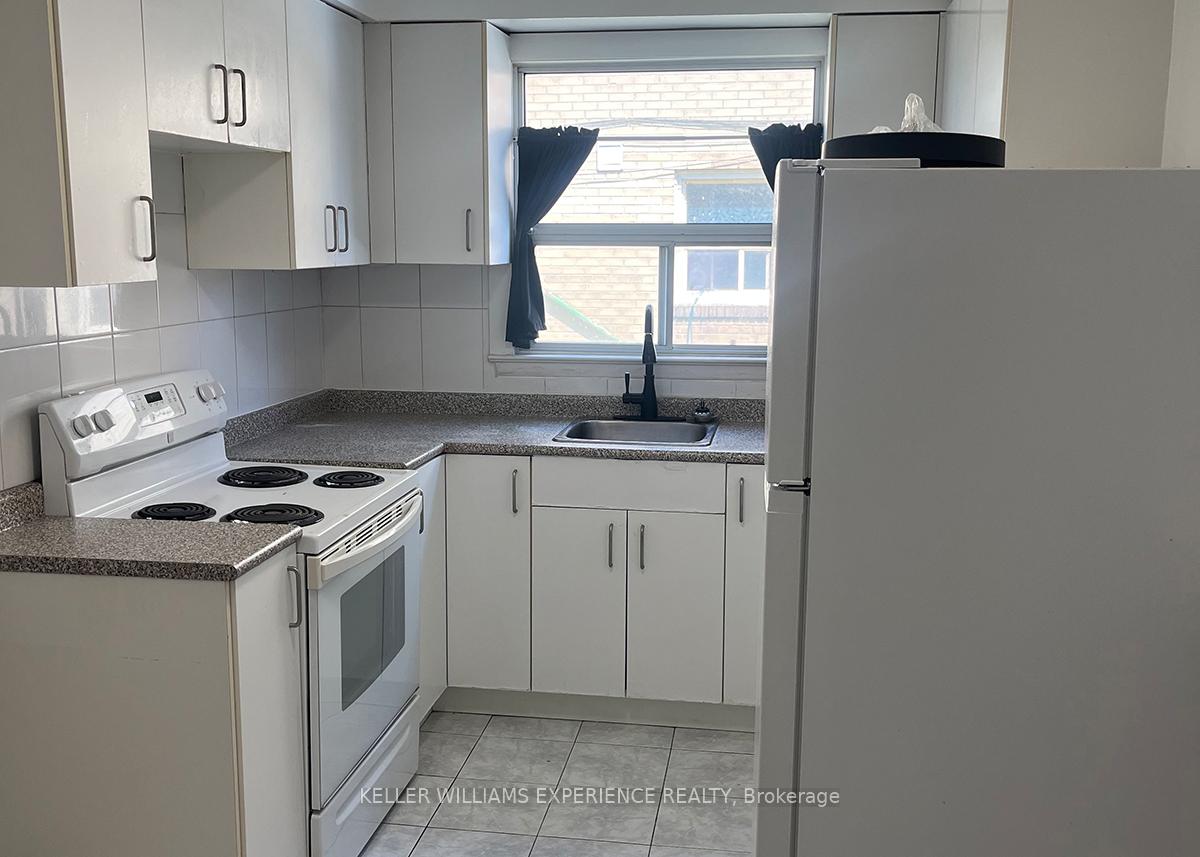Photo 8 of Unit 4, 2251 Kipling Avenue, Etobicoke, Rexdale-Kipling — HOMEH