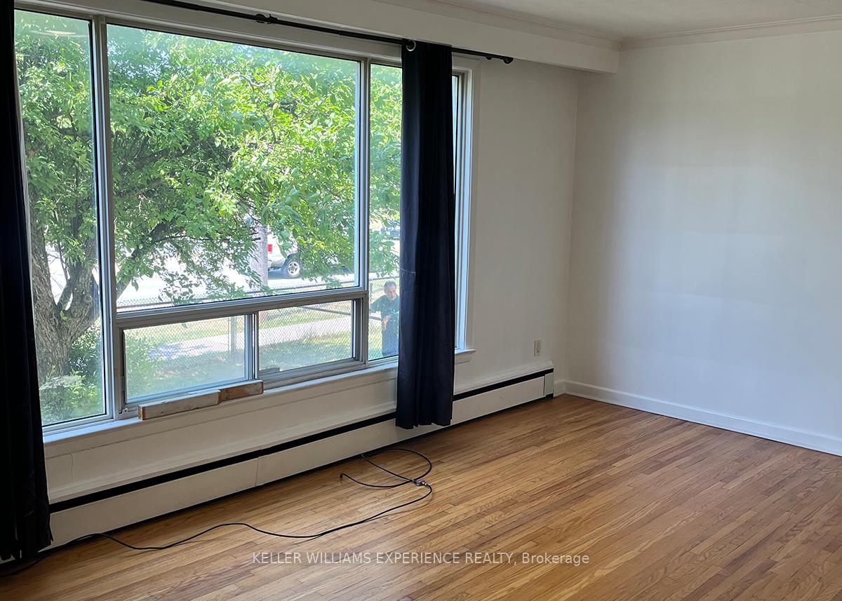 Photo 6 of Unit 4, 2251 Kipling Avenue, Etobicoke, Rexdale-Kipling — HOMEH