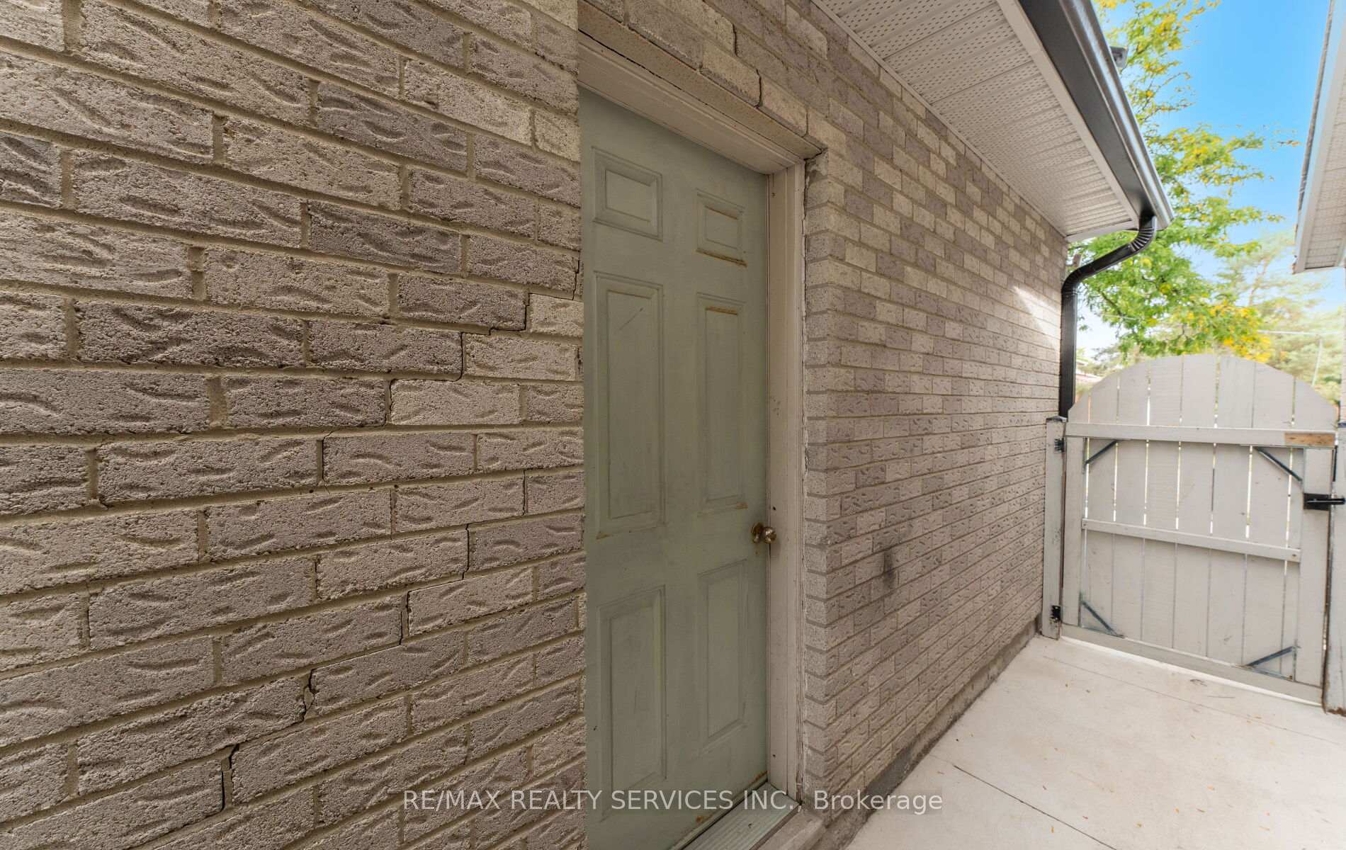 Photo 39 of 39 Autumn Glen Circle, Etobicoke, West Humber-Clairville — HOMEH