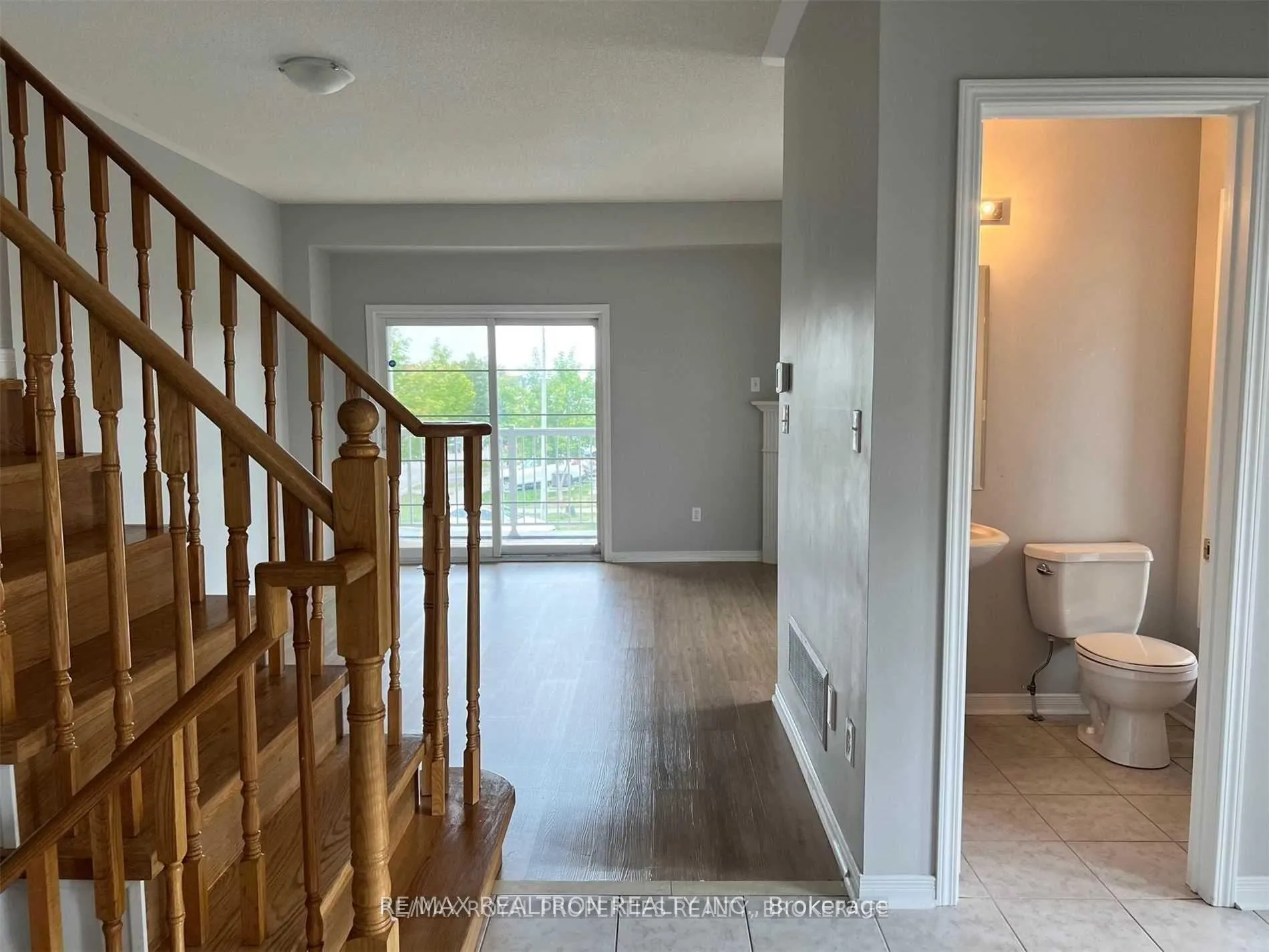 Photo 12 of 309 Monarch Avenue, Ajax, South West — HOMEH