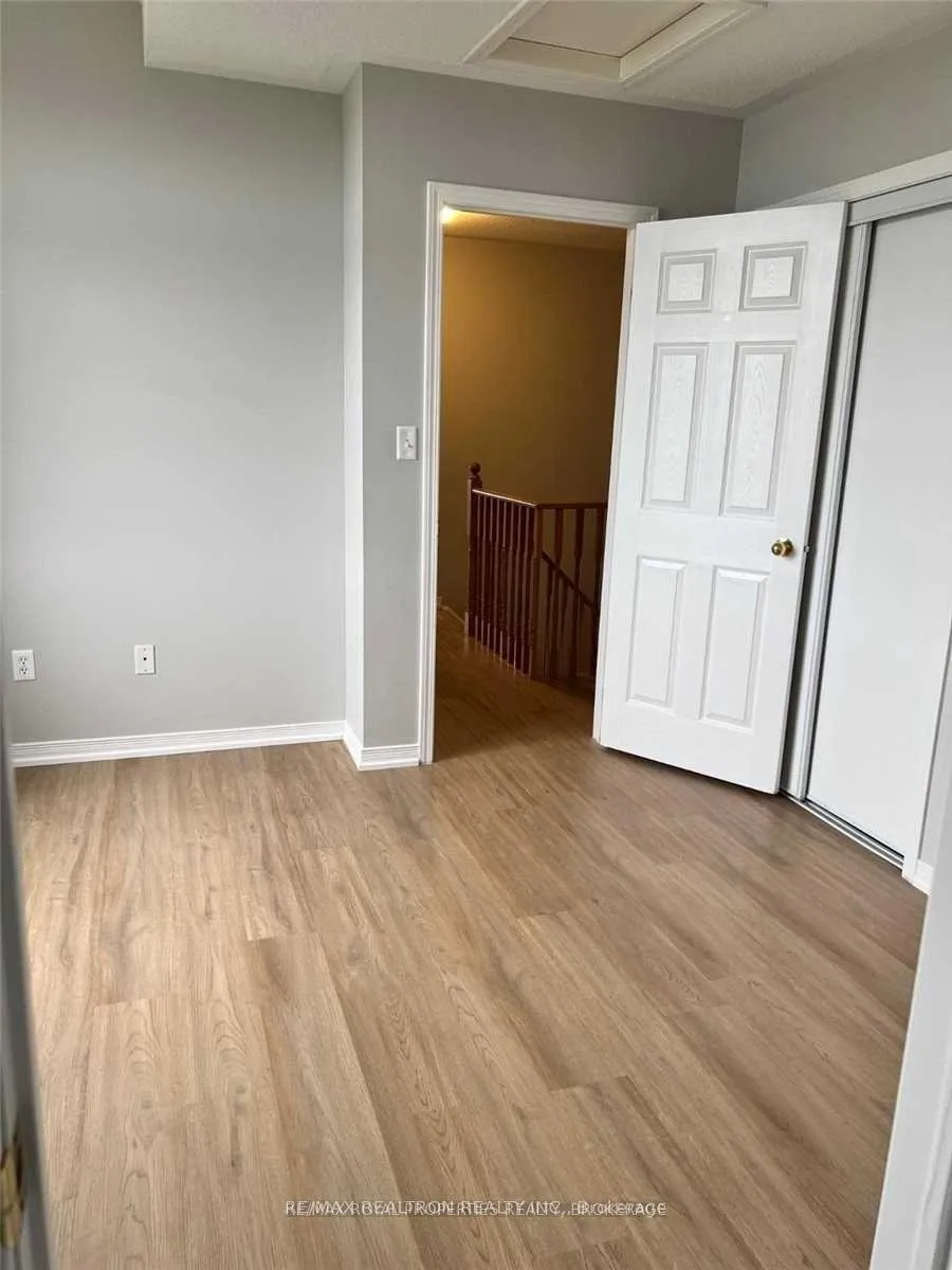 Photo 17 of 309 Monarch Avenue, Ajax, South West — HOMEH