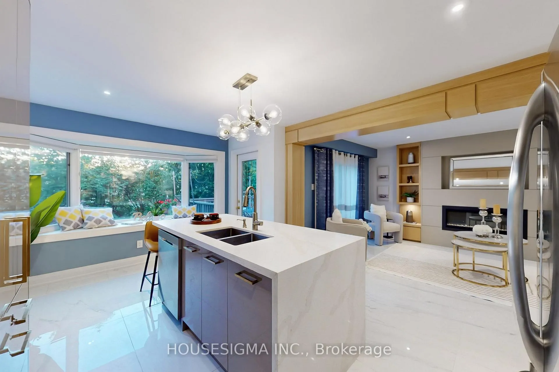 Photo 12 of 41 Underhill Crescent, Aurora, Aurora Highlands — HOMEH