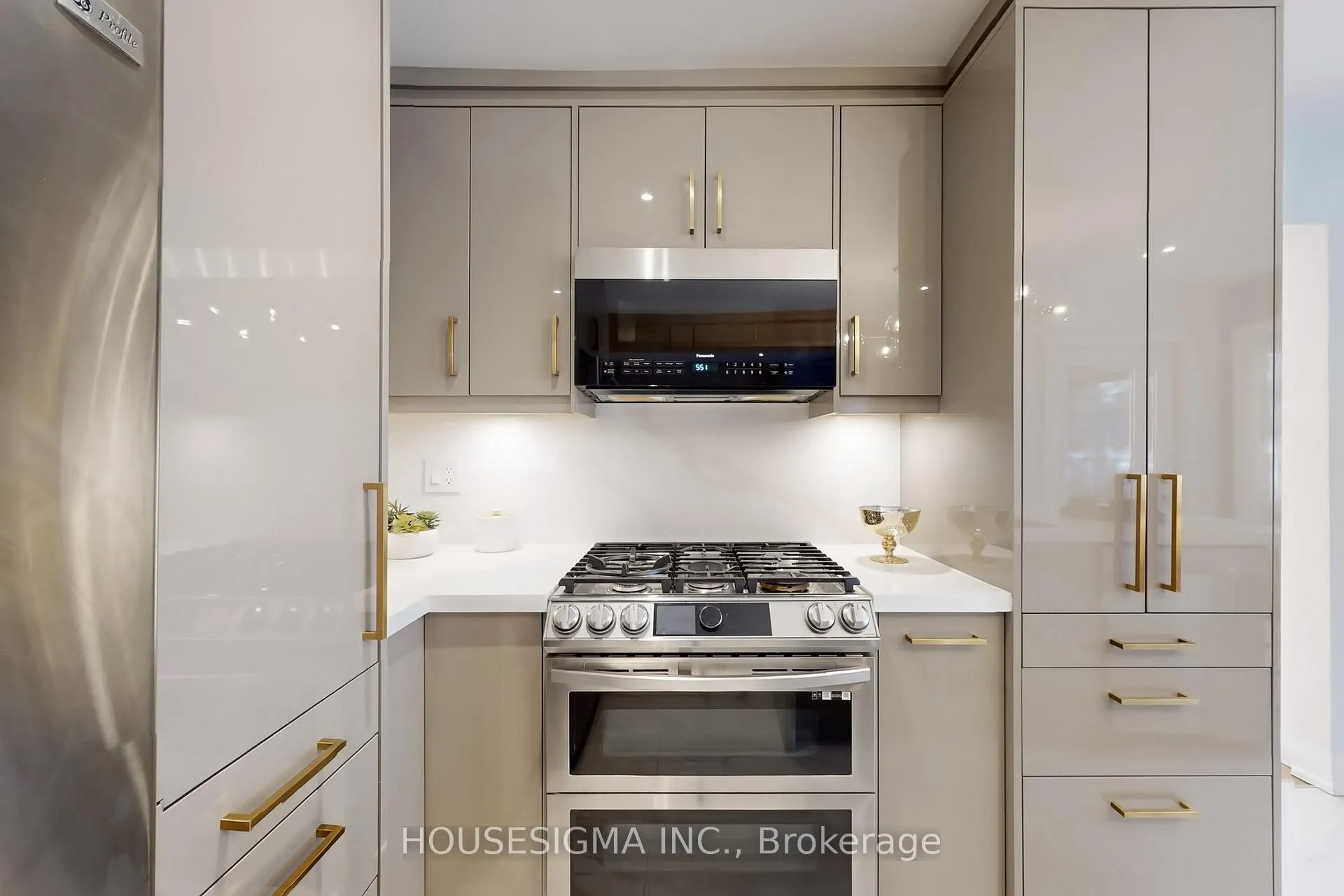 Photo 15 of 41 Underhill Crescent, Aurora, Aurora Highlands — HOMEH