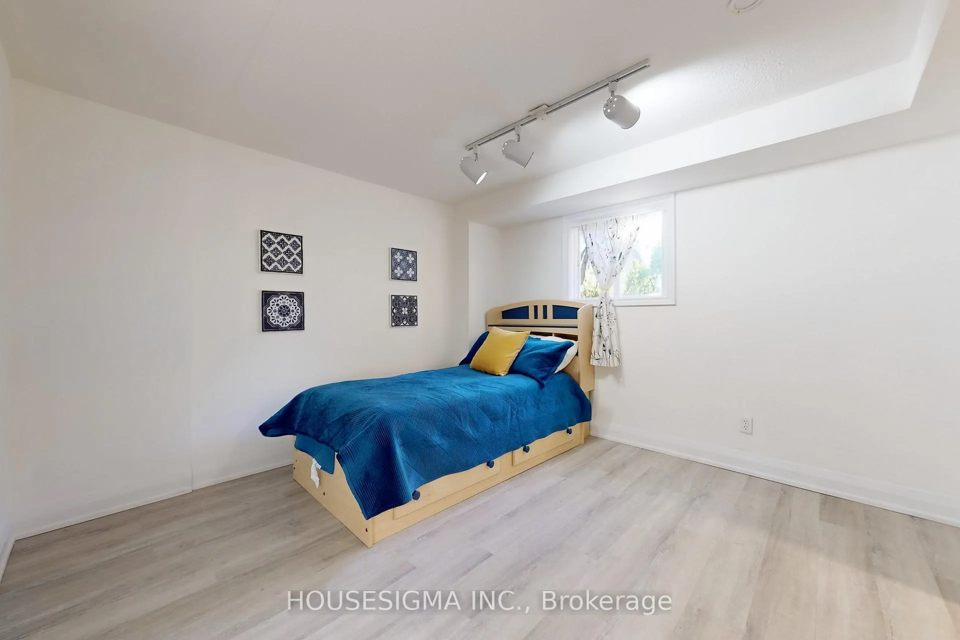 Photo 69 of 41 Underhill Crescent, Aurora, Aurora Highlands — HOMEH