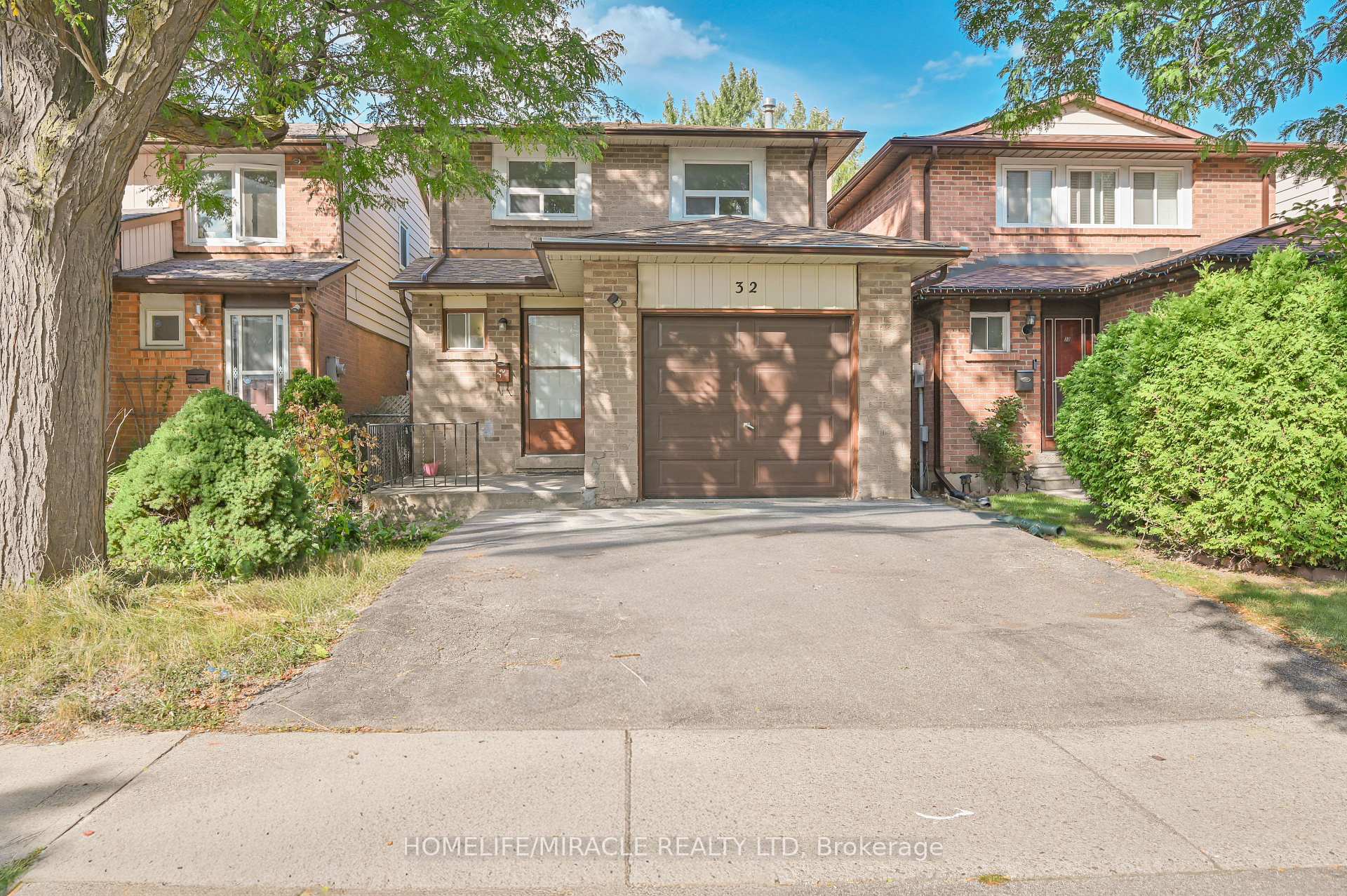 Photo 1 of 32 Woodsview Avenue, Etobicoke, West Humber-Clairville — HOMEH