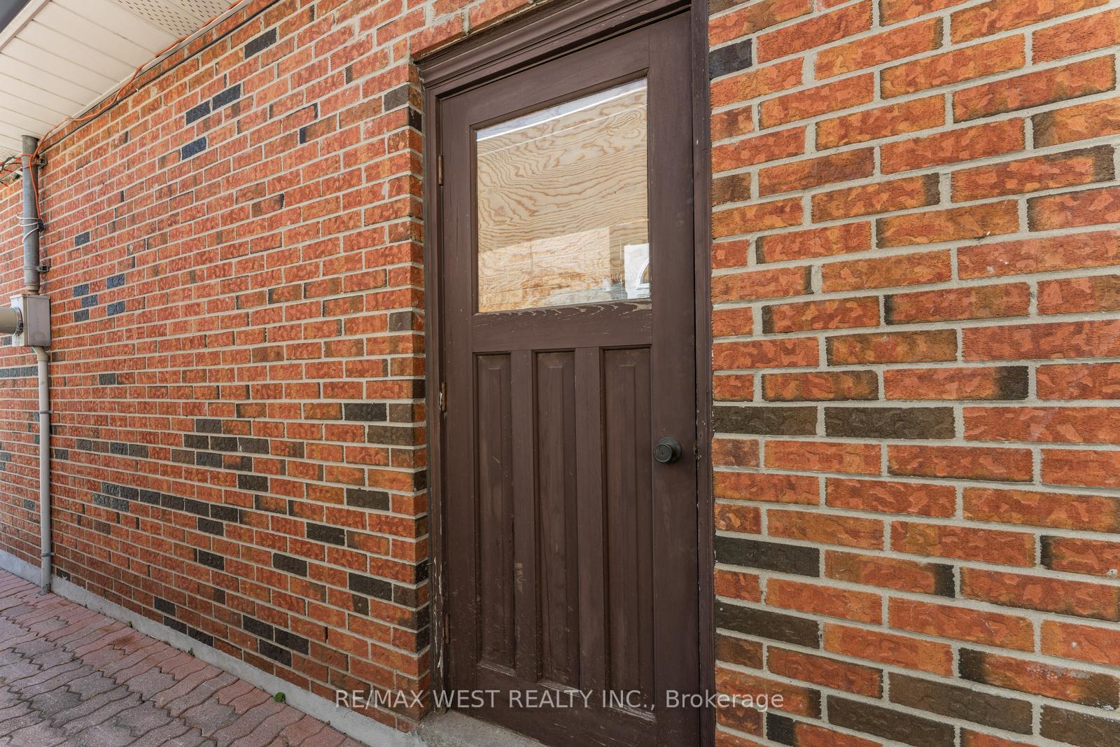 Photo 16 of 14 Mercury Road, Etobicoke, West Humber-Clairville — HOMEH