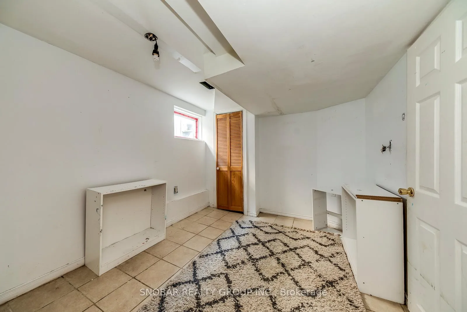 Photo 9 of Unit Basement, 186 Thistle Down Boulevard, Etobicoke, Thistletown-Beaumonde Heights — HOMEH