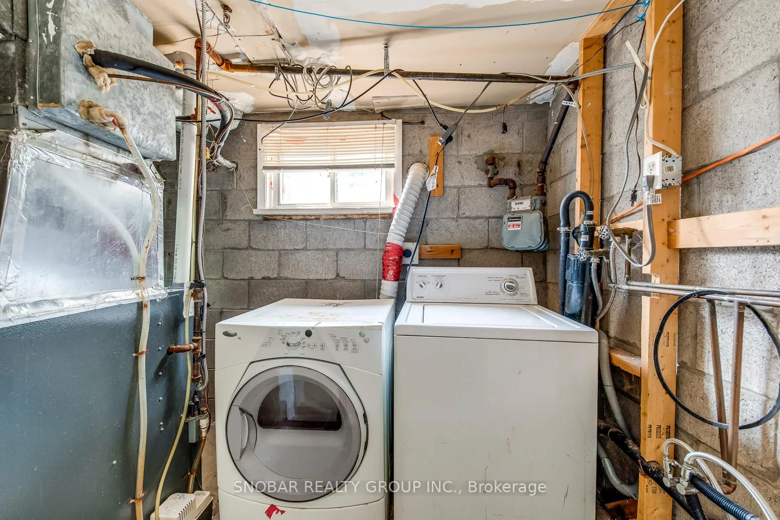 Photo 13 of Unit Basement, 186 Thistle Down Boulevard, Etobicoke, Thistletown-Beaumonde Heights — HOMEH