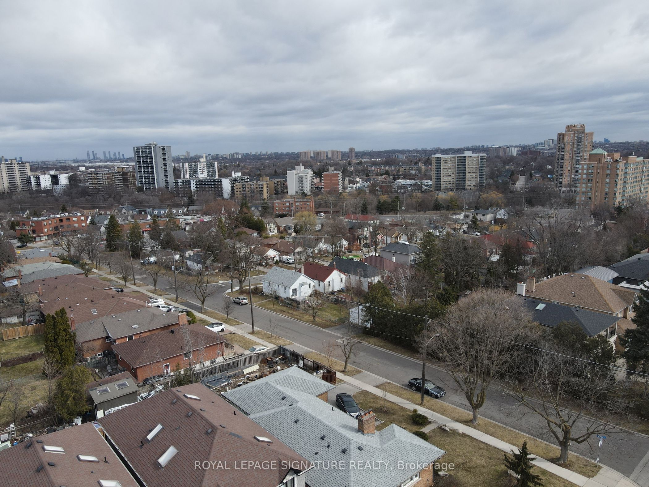 Photo 45 of 33 Lockheed Boulevard, Etobicoke, Humber Heights — HOMEH