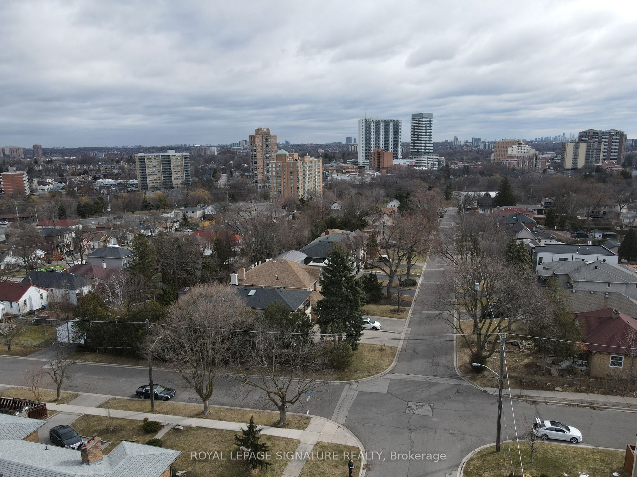 Photo 46 of 33 Lockheed Boulevard, Etobicoke, Humber Heights — HOMEH