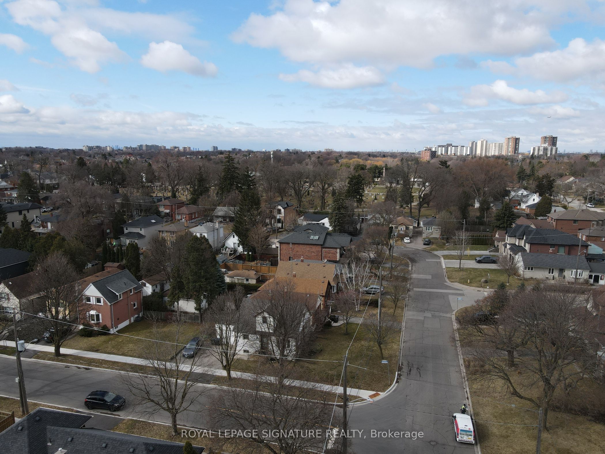 Photo 47 of 33 Lockheed Boulevard, Etobicoke, Humber Heights — HOMEH