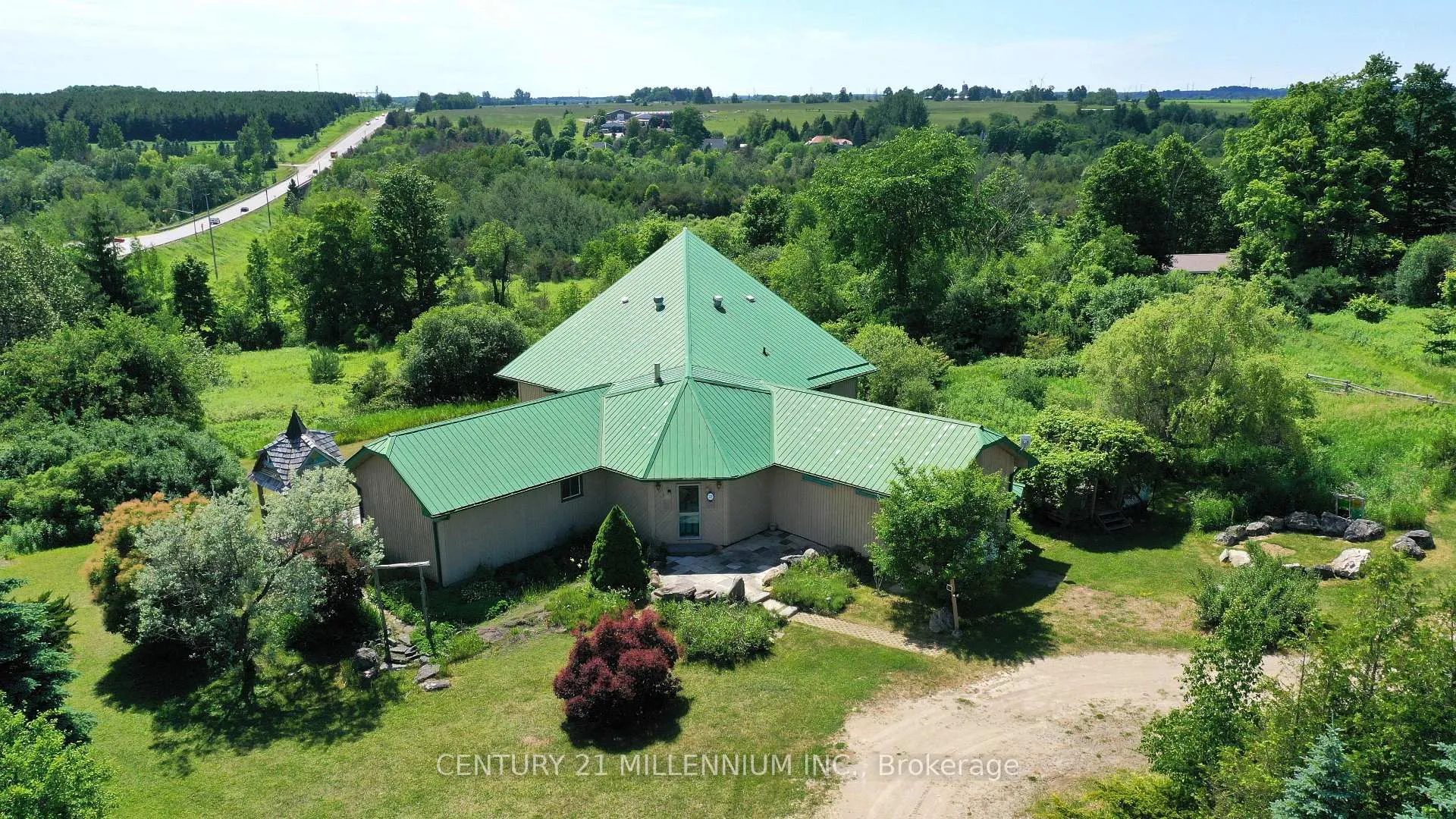 Photo 2 of 23 Grand View Road, Amaranth, Rural Amaranth — HOMEH
