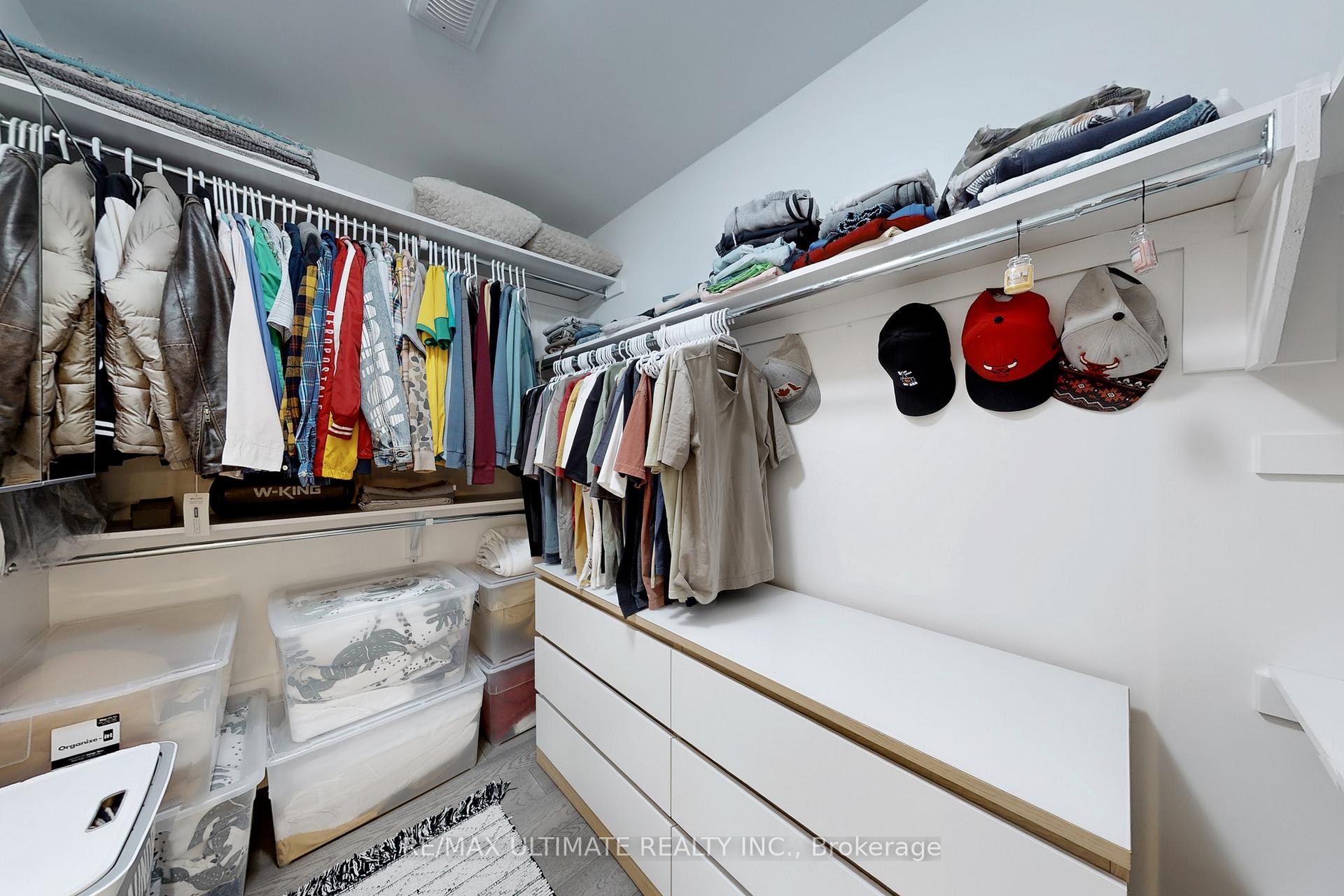 Photo 24 of 68 Barkwin Drive, Etobicoke, Thistletown-Beaumonde Heights — HOMEH