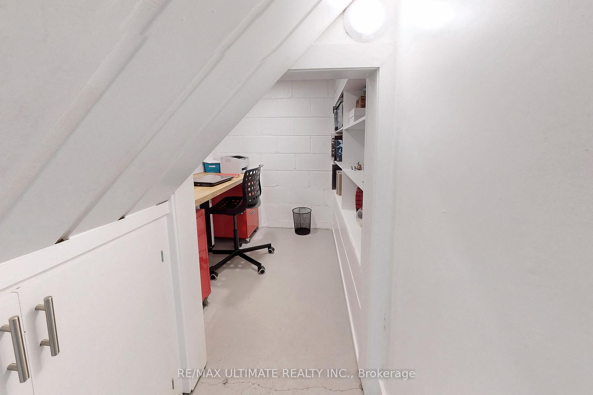 Photo 27 of 68 Barkwin Drive, Etobicoke, Thistletown-Beaumonde Heights — HOMEH