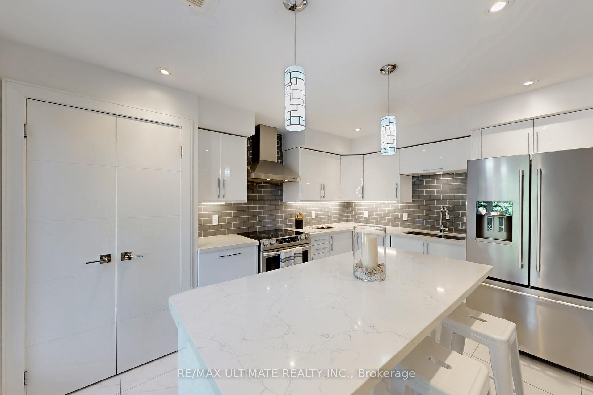Photo 29 of 68 Barkwin Drive, Etobicoke, Thistletown-Beaumonde Heights — HOMEH