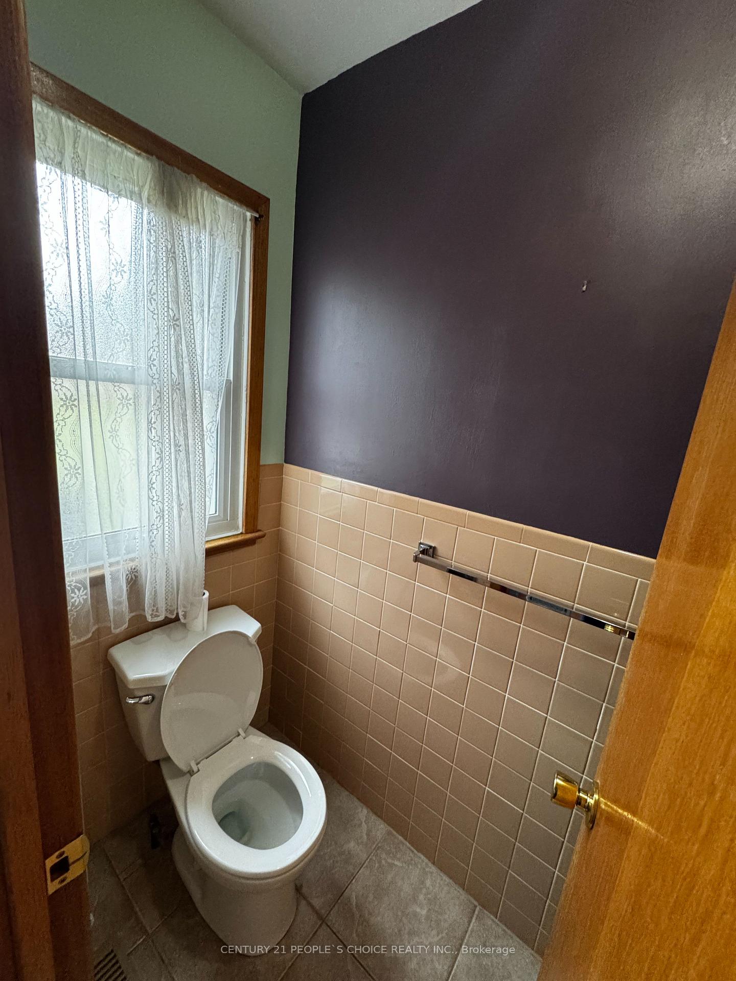 Photo 11 of 116 Mercury Road, Etobicoke, West Humber-Clairville — HOMEH