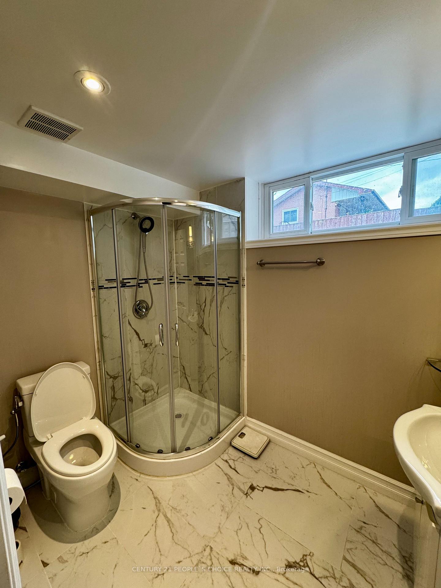 Photo 12 of 116 Mercury Road, Etobicoke, West Humber-Clairville — HOMEH