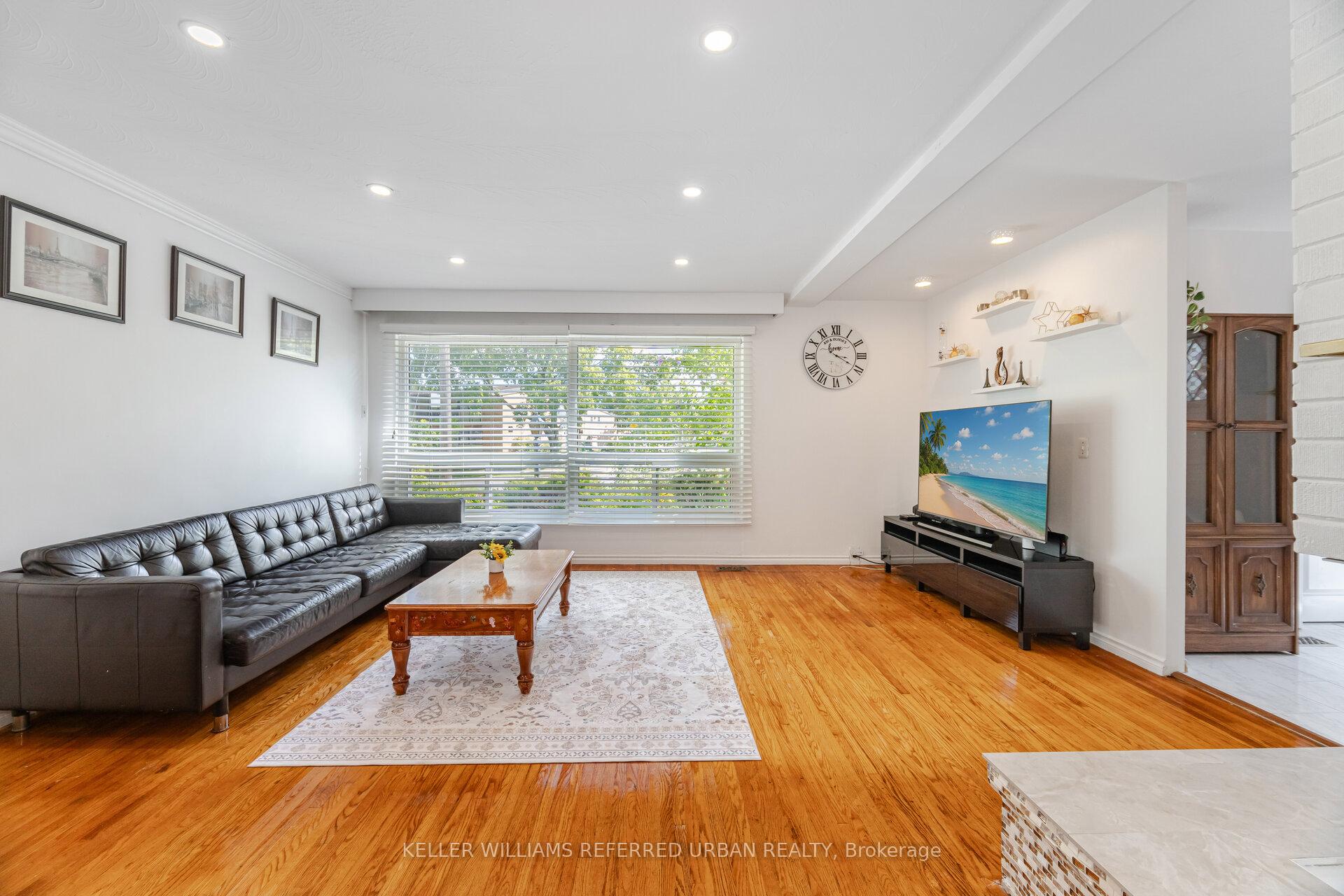 Photo 4 of 60 Hinton Road, Etobicoke, Rexdale-Kipling — HOMEH