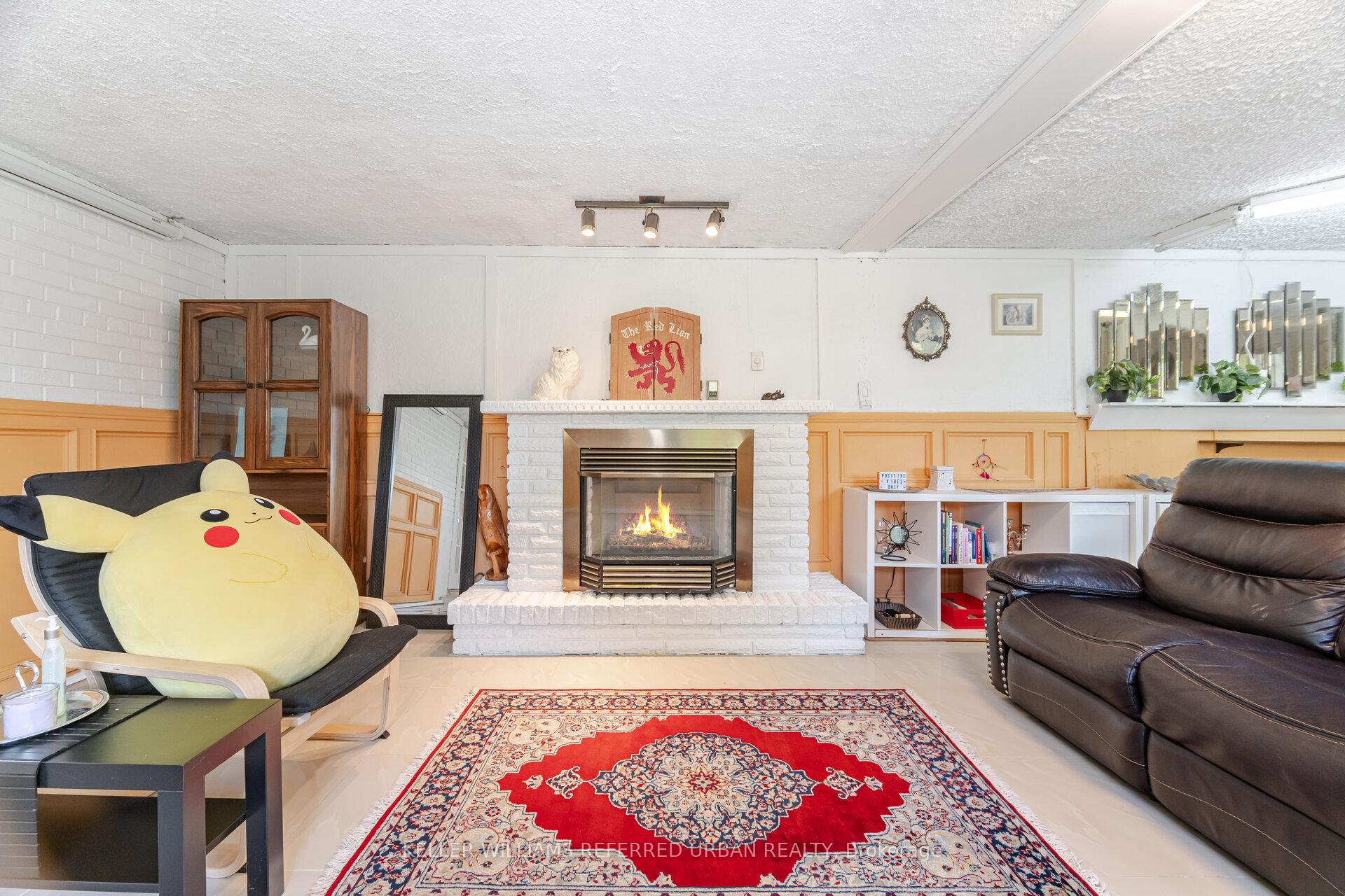 Photo 13 of 60 Hinton Road, Etobicoke, Rexdale-Kipling — HOMEH