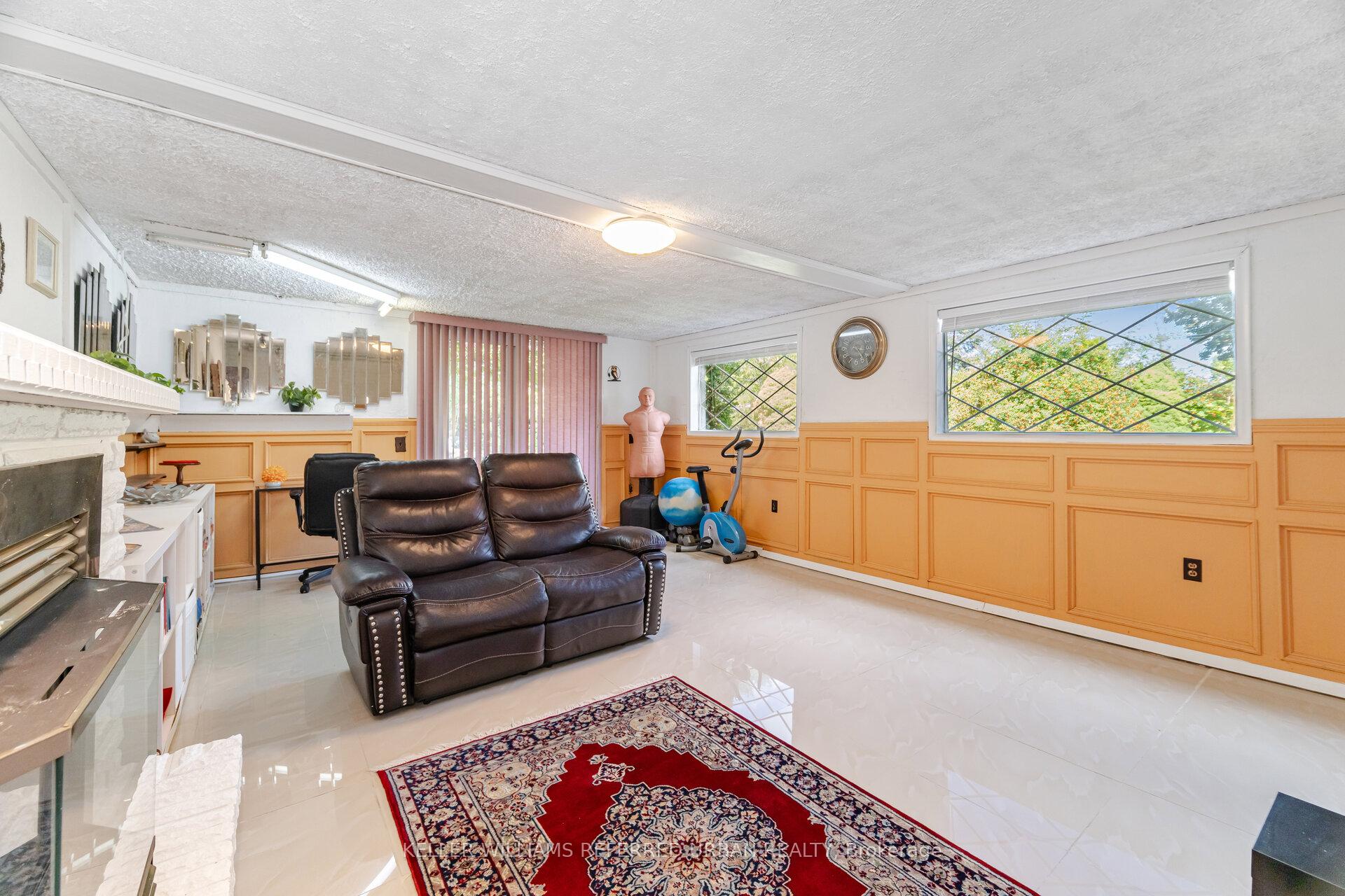 Photo 14 of 60 Hinton Road, Etobicoke, Rexdale-Kipling — HOMEH